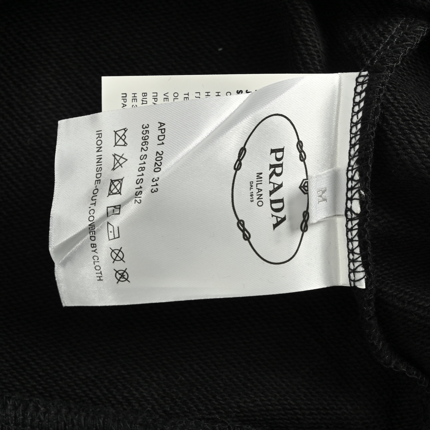 Prada/普拉达 25Fw 尼龙口袋三角标圆领卫衣-Chinese UA Cheap High Quatity Brand Clothes Bags handbags Sneakers wholesale wholesaler seller from China Factory suppliers Fashion Clothing Shoes best Quality Beautiful Price Prada/普拉达 25Fw 尼龙口袋三角标圆领卫衣