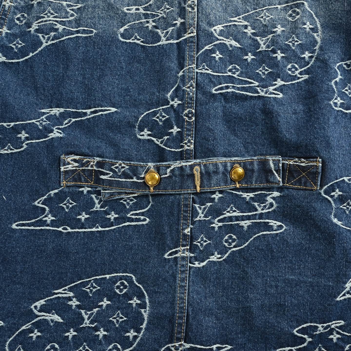 Louis Vuitton/路易威登 Nigo联名老花重工提花牛仔夹克外套-Chinese UA Cheap High Quatity Brand Clothes Bags handbags Sneakers wholesale wholesaler seller from China Factory suppliers Fashion Clothing Shoes best Quality Beautiful Price Louis Vuitton/路易威登 Nigo联名老花重工提花牛仔夹克外套