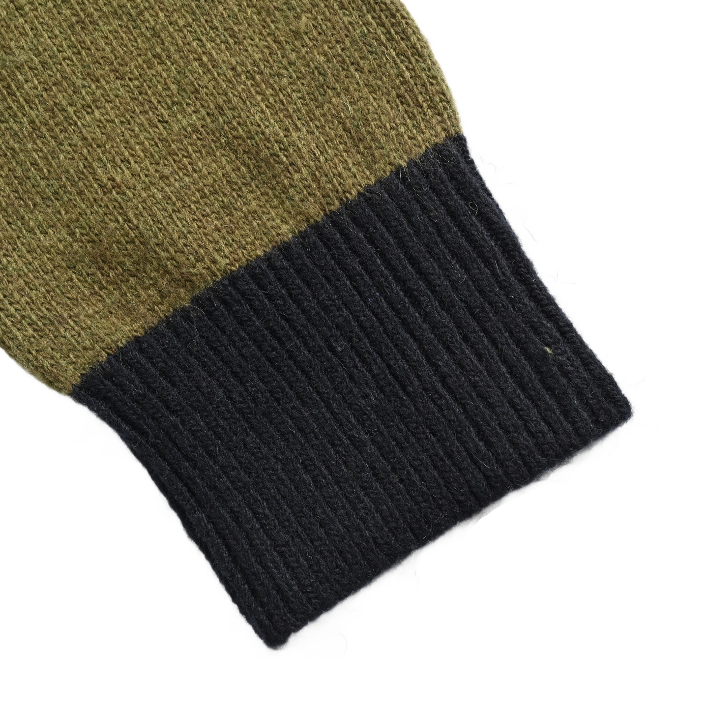 Thom Browne/汤姆布朗 23Fw 拼色羊毛圆领毛衣-Chinese UA Cheap High Quatity Brand Clothes Bags handbags Sneakers wholesale wholesaler seller from China Factory suppliers Fashion Clothing Shoes best Quality Beautiful Price Thom Browne/汤姆布朗 23Fw 拼色羊毛圆领毛衣