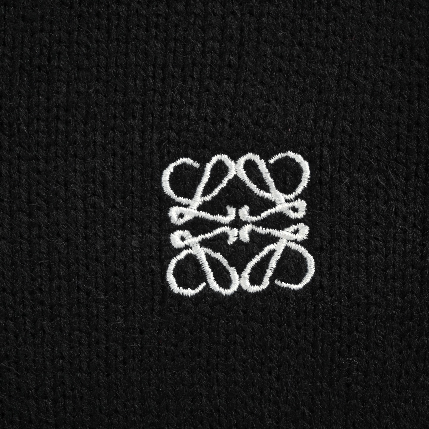 Loewe/罗意威 24Fw 胸前字母logo刺绣圆领毛衣