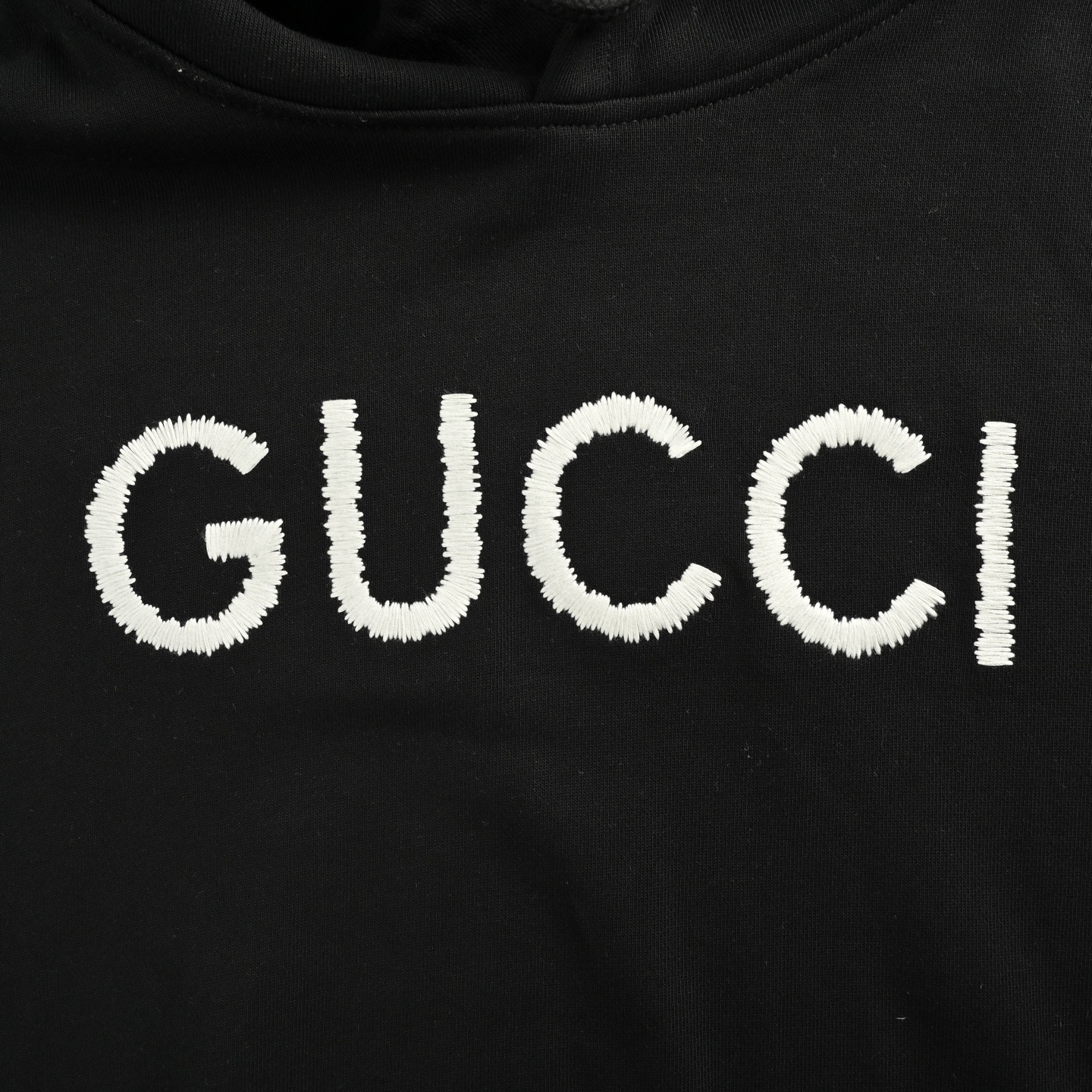Gucci/古驰 25Fw 字母刺绣连帽卫衣 明星同款 英文字母刺绣连帽卫衣-Chinese UA Cheap High Quatity Brand Clothes Bags handbags Sneakers wholesale wholesaler seller from China Factory suppliers Fashion Clothing Shoes best Quality Beautiful Price Gucci/古驰 25Fw 字母刺绣连帽卫衣 明星同款 英文字母刺绣连帽卫衣