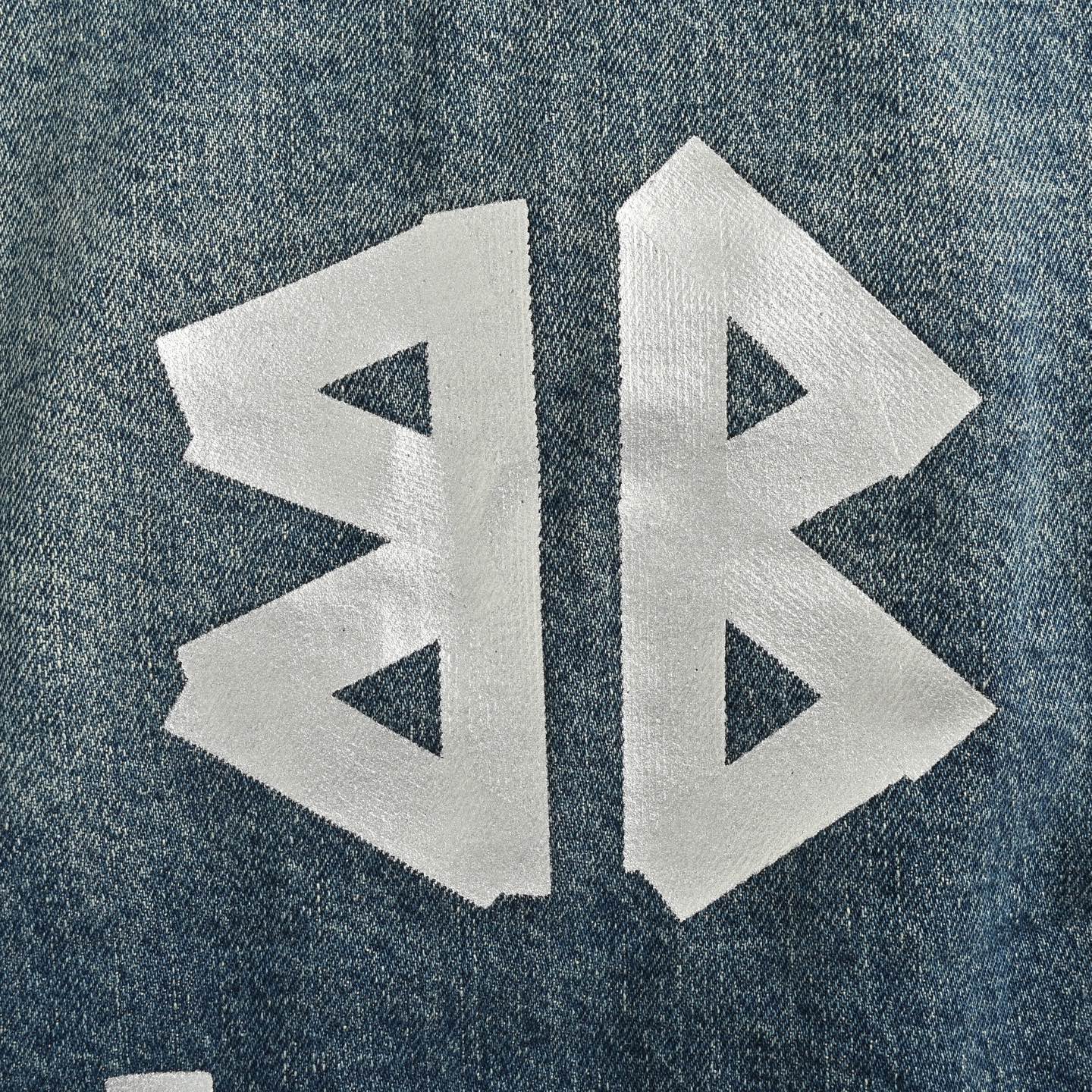 Balenciaga/巴黎世家 25Fw 银胶带印花蓝牛仔外套-Chinese UA Cheap High Quatity Brand Clothes Bags handbags Sneakers wholesale wholesaler seller from China Factory suppliers Fashion Clothing Shoes best Quality Beautiful Price Balenciaga/巴黎世家 25Fw 银胶带印花蓝牛仔外套