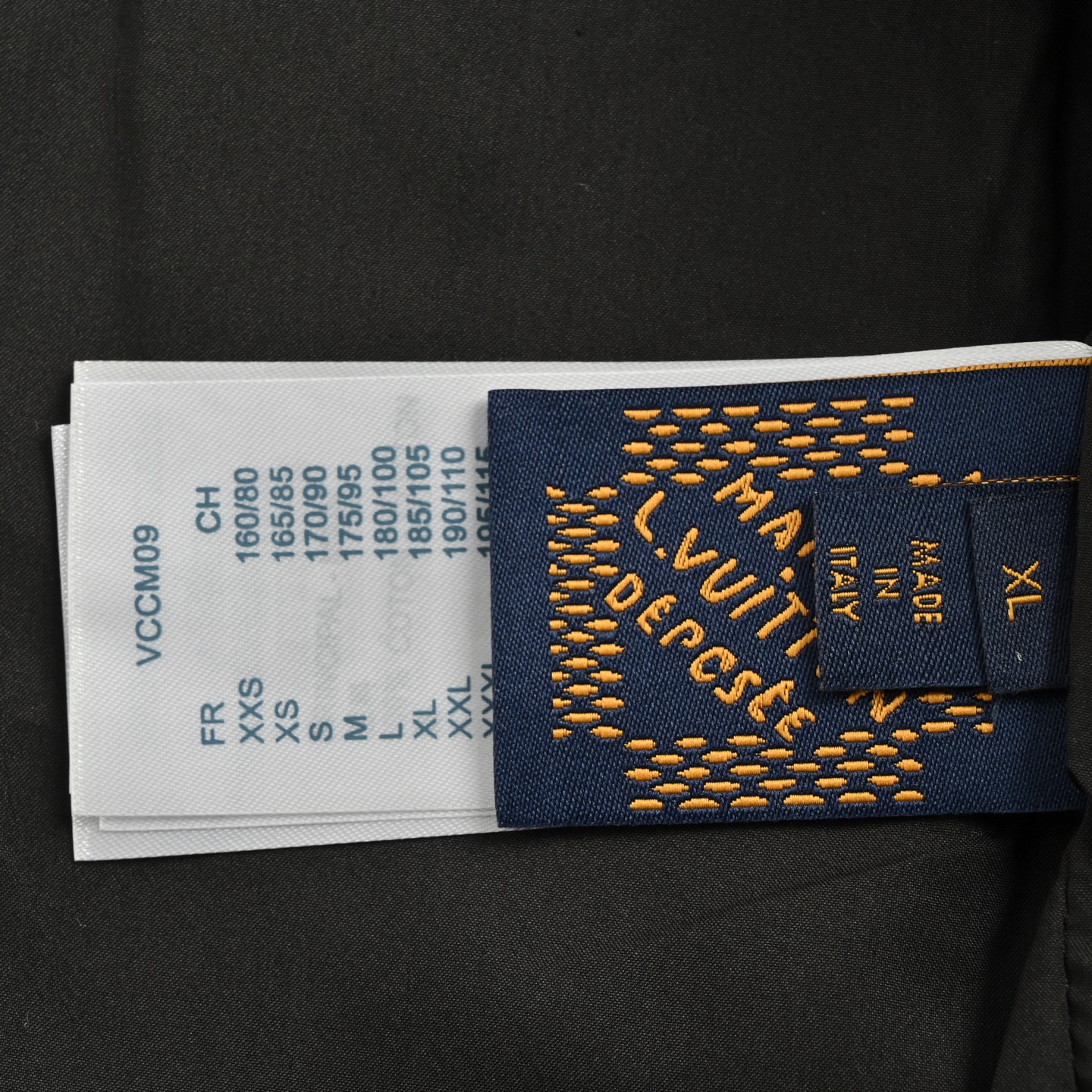 Louis Vuitton/路易威登 25Fw 麂皮绒暗纹夹克外套-Chinese UA Cheap High Quatity Brand Clothes Bags handbags Sneakers wholesale wholesaler seller from China Factory suppliers Fashion Clothing Shoes best Quality Beautiful Price Louis Vuitton/路易威登 25Fw 麂皮绒暗纹夹克外套