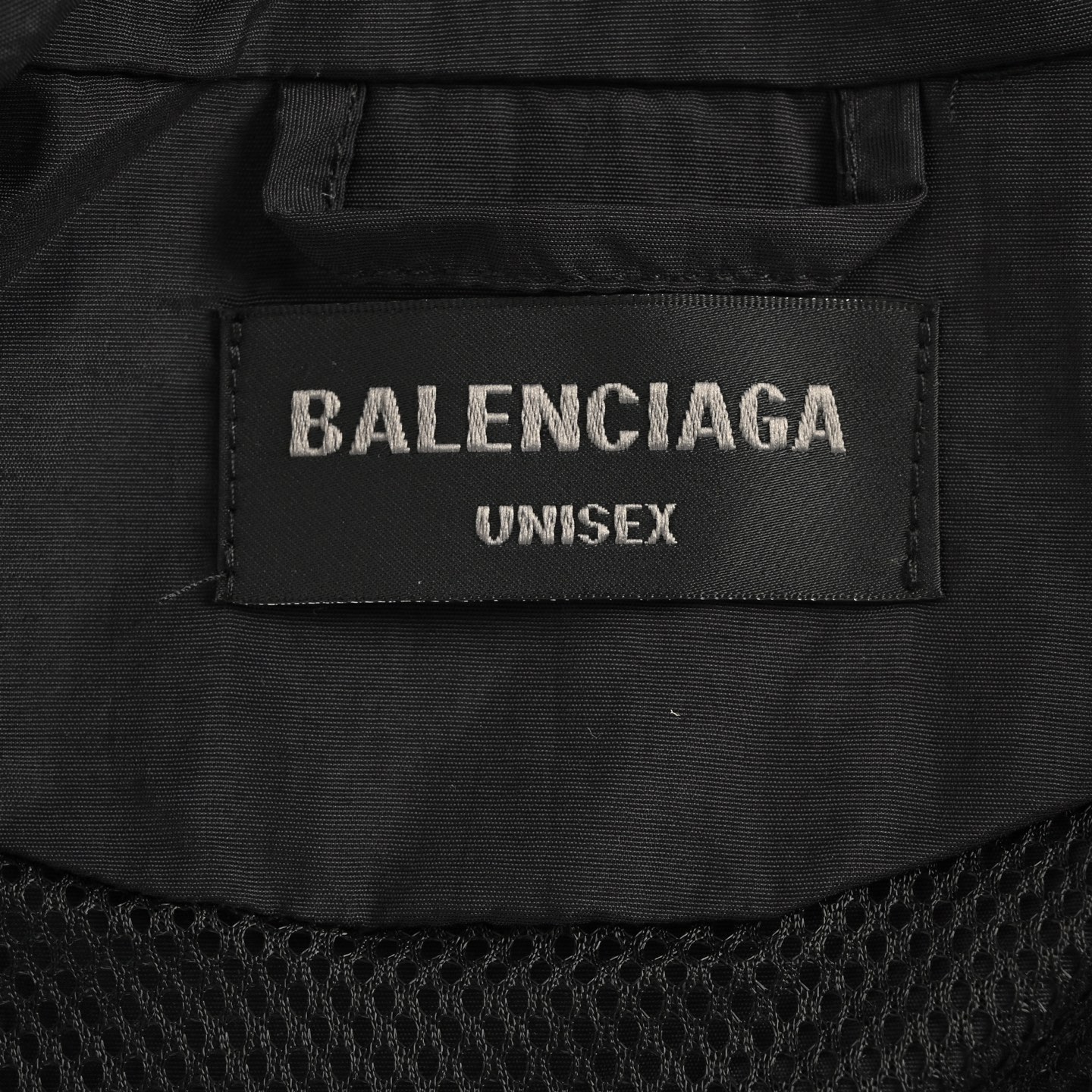 Balenciaga/ 巴黎世家 25Fw 大半环拼接黑白冲锋衣夹克 黑色-Chinese UA Cheap High Quatity Brand Clothes Bags handbags Sneakers wholesale wholesaler seller from China Factory suppliers Fashion Clothing Shoes best Quality Beautiful Price Balenciaga/ 巴黎世家 25Fw 大半环拼接黑白冲锋衣夹克 黑色