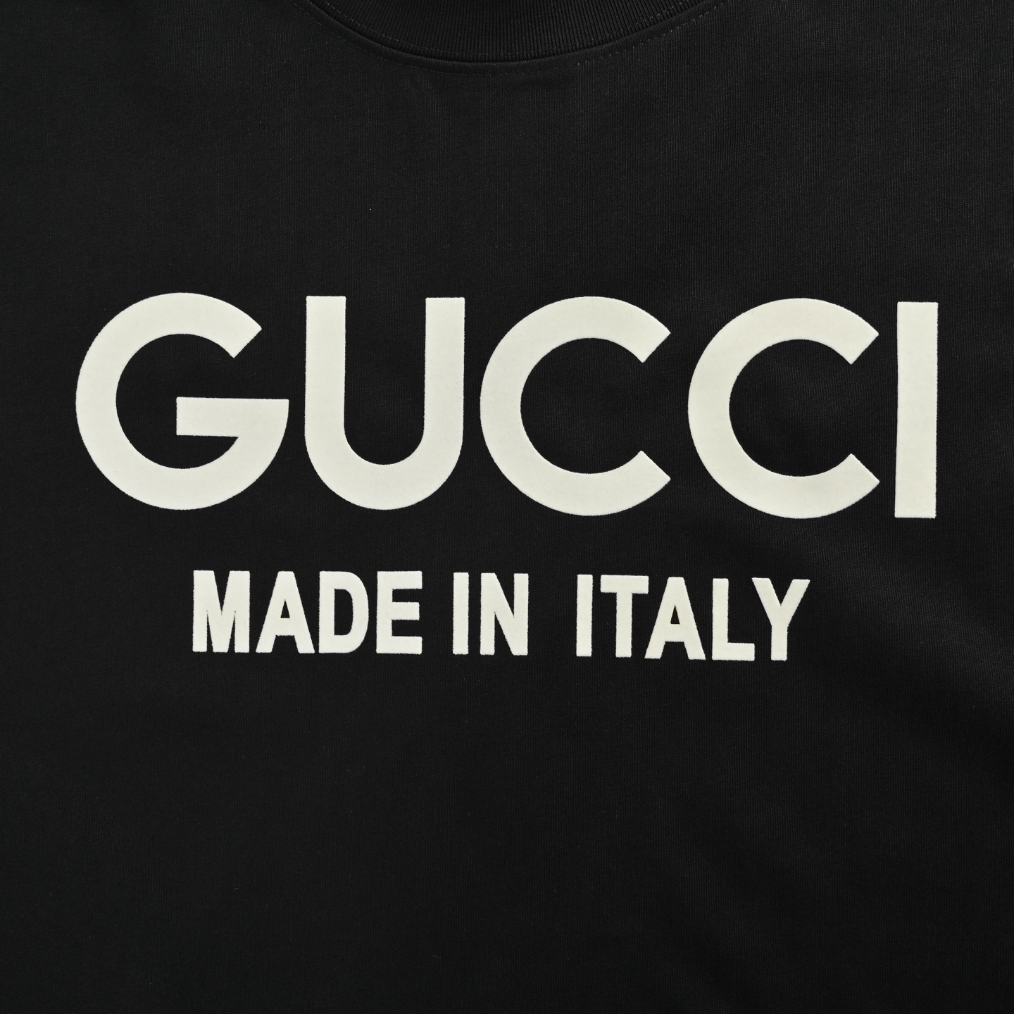 Gucci/古驰 25ss 植绒字母短袖-Chinese UA Cheap High Quatity Brand Clothes Bags handbags Sneakers wholesale wholesaler seller from China Factory suppliers Fashion Clothing Shoes best Quality Beautiful Price Gucci/古驰 25ss 植绒字母短袖