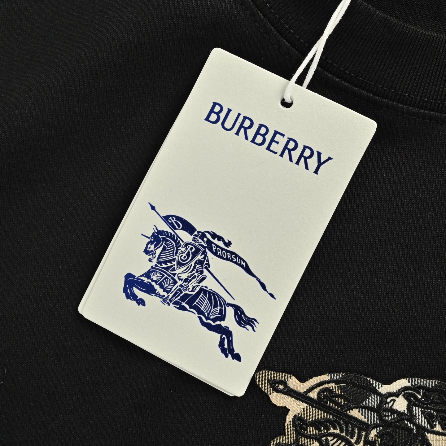 Burberry/巴宝莉 胸前格纹战马长袖T恤 黑色 白色-Chinese UA Cheap High Quatity Brand Clothes Bags handbags Sneakers wholesale wholesaler seller from China Factory suppliers Fashion Clothing Shoes best Quality Beautiful Price Burberry/巴宝莉 胸前格纹战马长袖T恤 黑色 白色