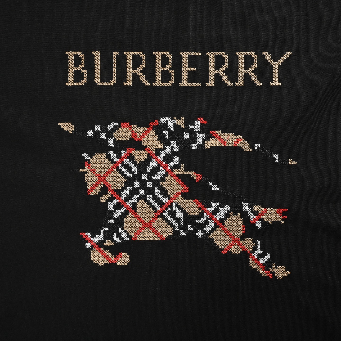 Burberry/巴宝莉 格纹大战马刺绣长袖T恤 黑色 白色-Chinese UA Cheap High Quatity Brand Clothes Bags handbags Sneakers wholesale wholesaler seller from China Factory suppliers Fashion Clothing Shoes best Quality Beautiful Price Burberry/巴宝莉 格纹大战马刺绣长袖T恤 黑色 白色