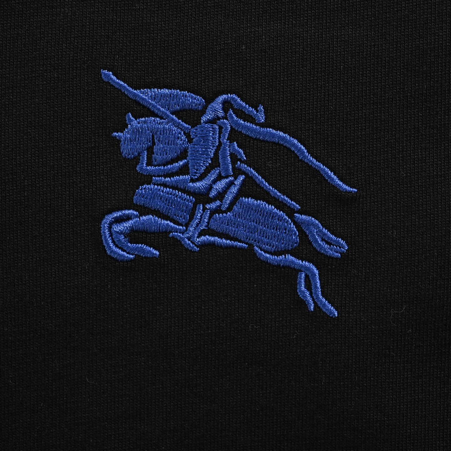 Burberry/巴宝莉 胸前战马刺绣长袖T恤黑色白色-Chinese UA Cheap High Quatity Brand Clothes Bags handbags Sneakers wholesale wholesaler seller from China Factory suppliers Fashion Clothing Shoes best Quality Beautiful Price Burberry/巴宝莉 胸前战马刺绣长袖T恤黑色白色