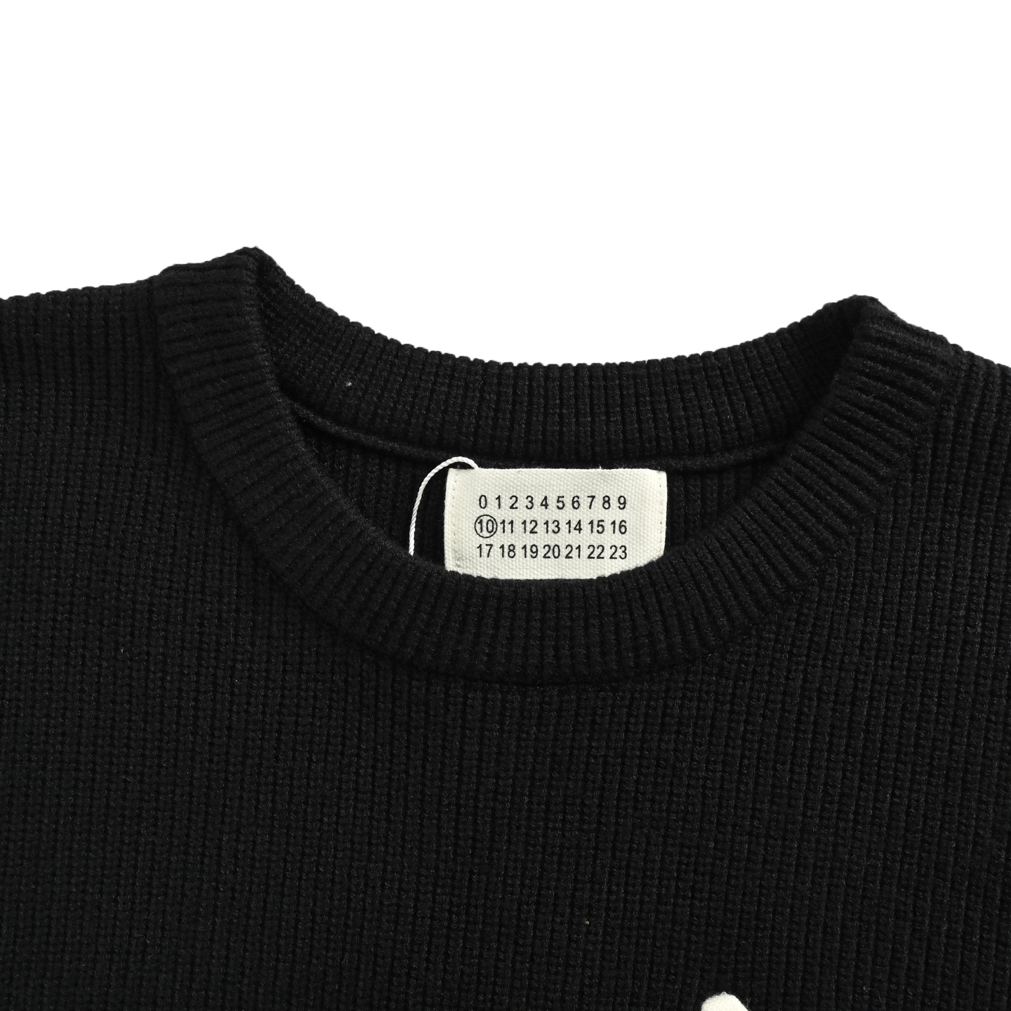 Maison Margiela/马吉拉 25Fw 四角标识圆领毛衣-Chinese UA Cheap High Quatity Brand Clothes Bags handbags Sneakers wholesale wholesaler seller from China Factory suppliers Fashion Clothing Shoes best Quality Beautiful Price Maison Margiela/马吉拉 25Fw 四角标识圆领毛衣