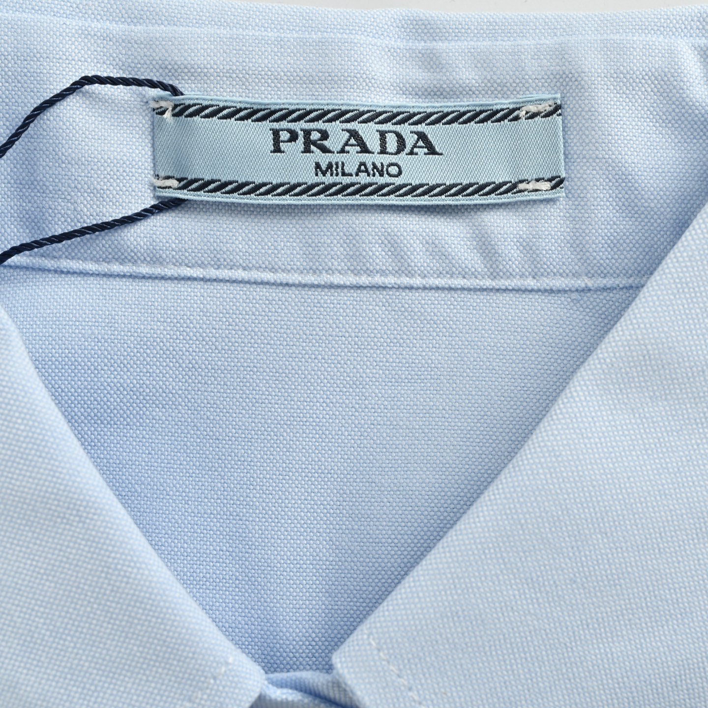 Prada/普拉达 25Fw 圆标刺绣长袖衬衫-Chinese UA Cheap High Quatity Brand Clothes Bags handbags Sneakers wholesale wholesaler seller from China Factory suppliers Fashion Clothing Shoes best Quality Beautiful Price Prada/普拉达 25Fw 圆标刺绣长袖衬衫