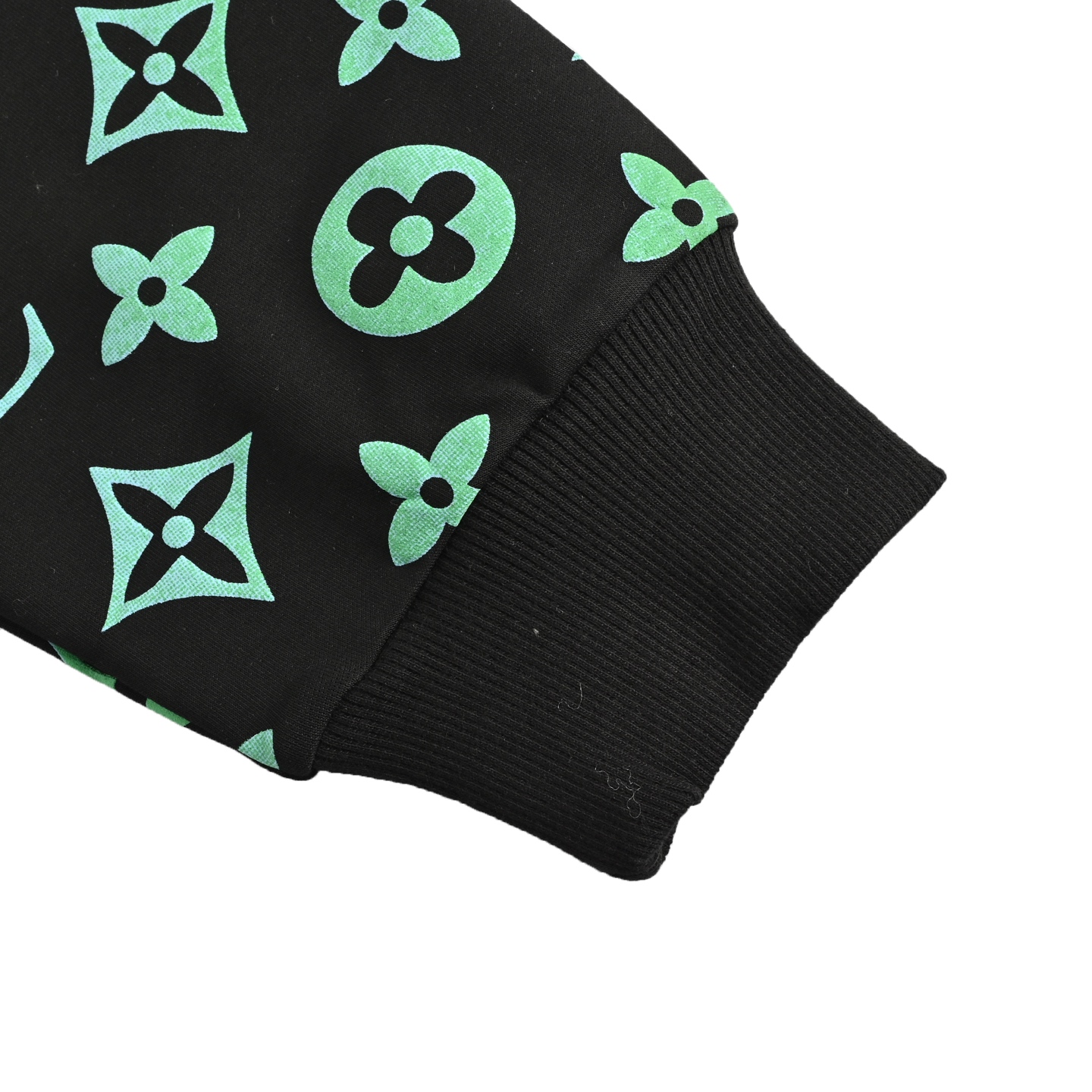 LouisVuitton/路易威登 满印渐变圆领卫衣-Chinese UA Cheap High Quatity Brand Clothes Bags handbags Sneakers wholesale wholesaler seller from China Factory suppliers Fashion Clothing Shoes best Quality Beautiful Price LouisVuitton/路易威登 满印渐变圆领卫衣