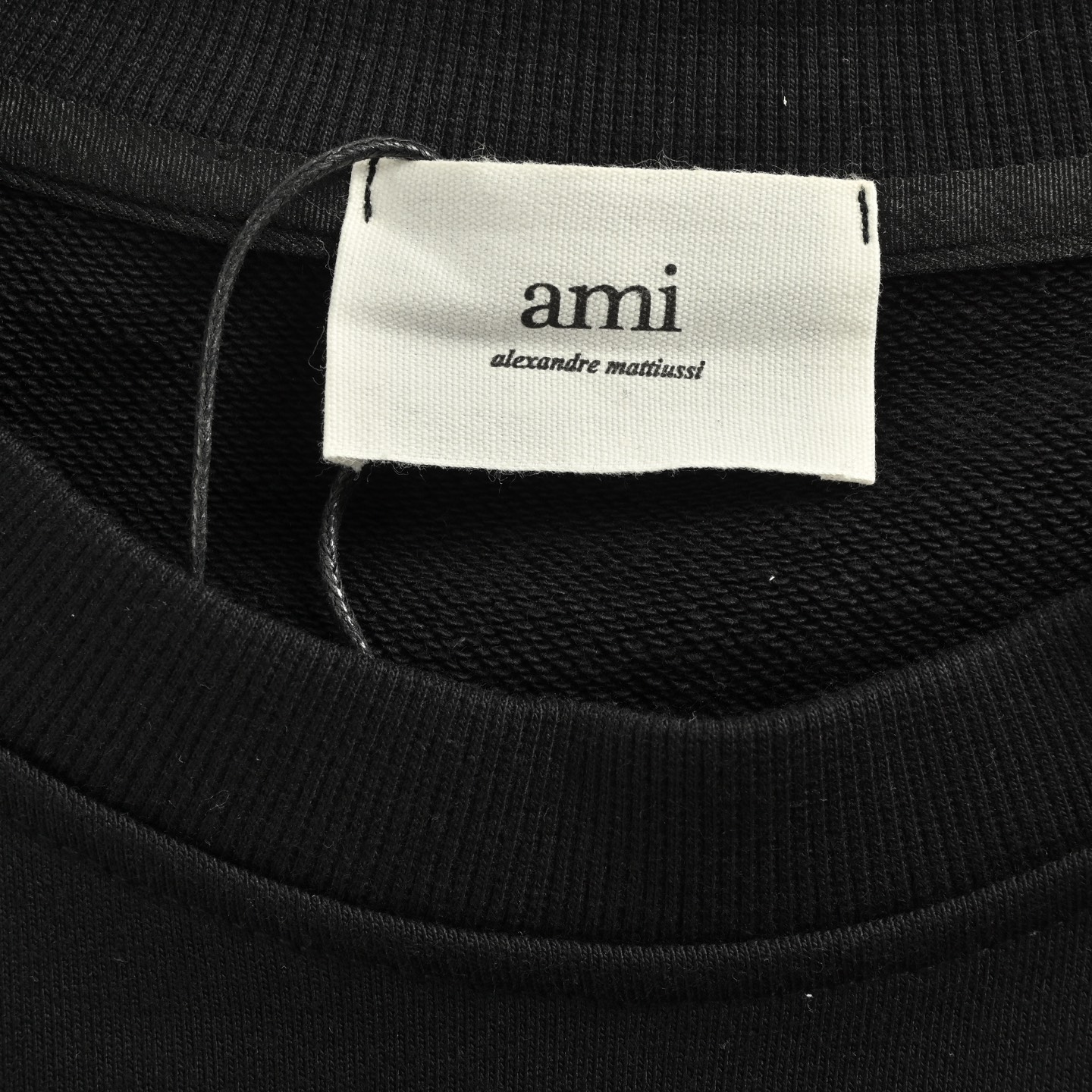 Ami Paris 25Fw 小字母圆领卫衣 480g高级精梳棉面料-Chinese UA Cheap High Quatity Brand Clothes Bags handbags Sneakers wholesale wholesaler seller from China Factory suppliers Fashion Clothing Shoes best Quality Beautiful Price Ami Paris 25Fw 小字母圆领卫衣 480g高级精梳棉面料