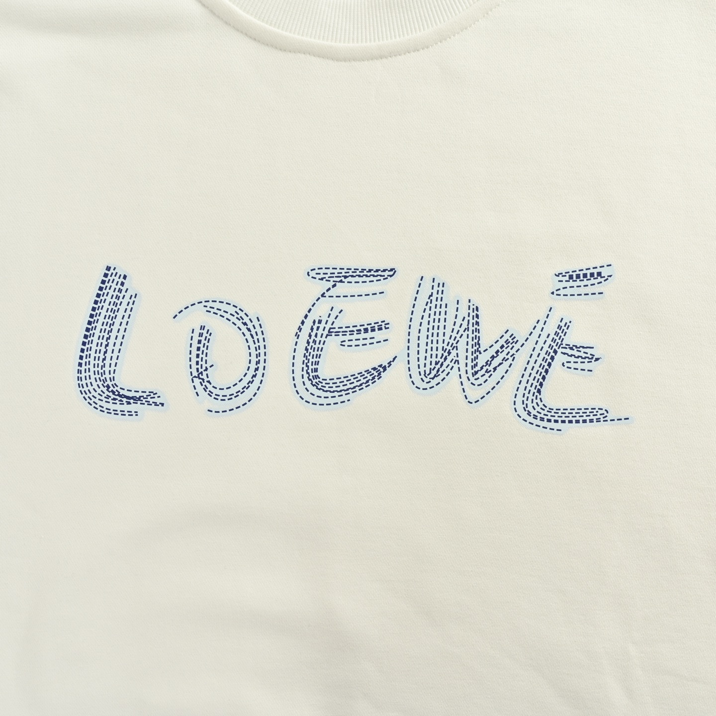 Loewe/罗意威 25Fw 虚线字母logo印花圆领卫衣-Chinese UA Cheap High Quatity Brand Clothes Bags handbags Sneakers wholesale wholesaler seller from China Factory suppliers Fashion Clothing Shoes best Quality Beautiful Price Loewe/罗意威 25Fw 虚线字母logo印花圆领卫衣