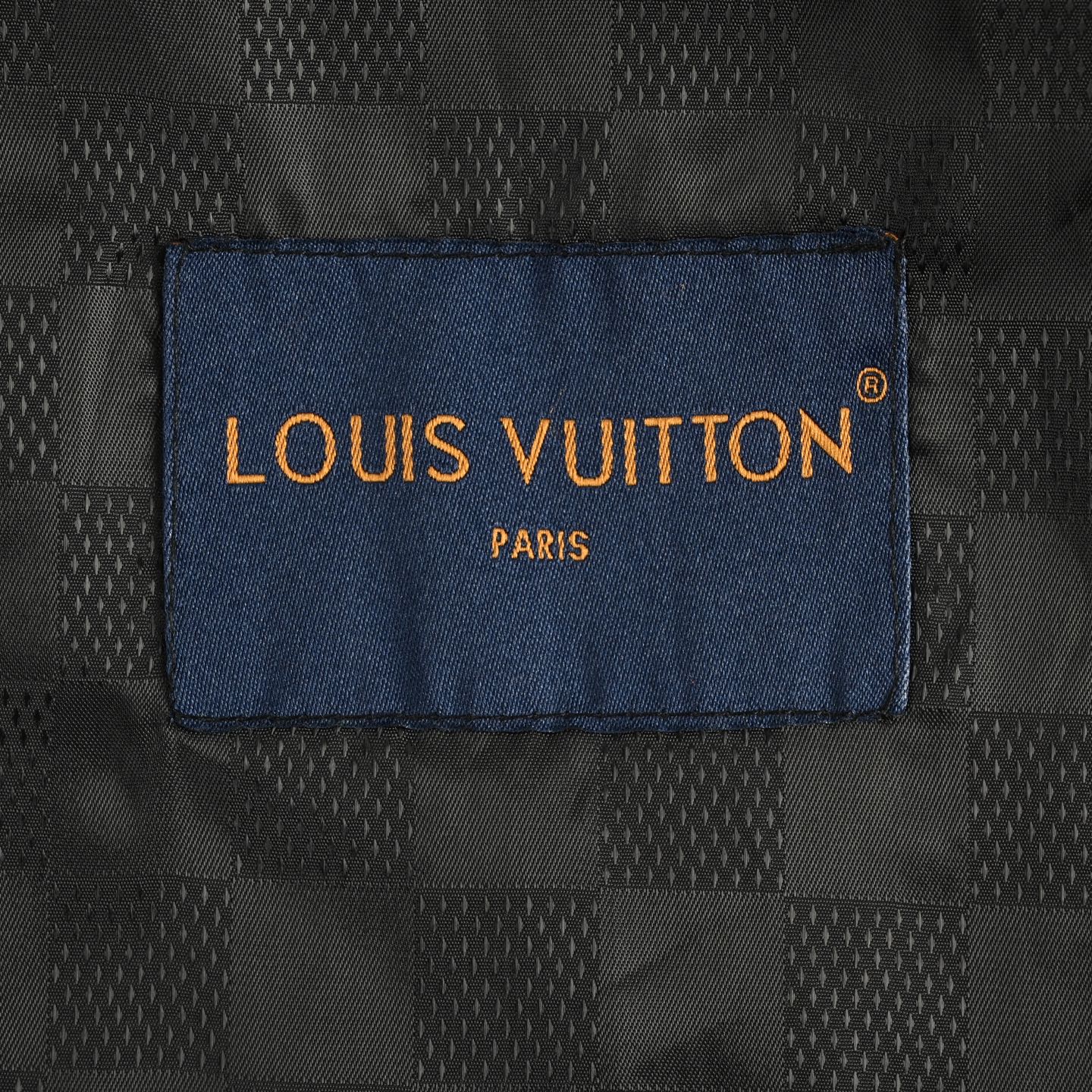 Louis Vuitton/路易威登 下摆皮标单排纽扣休闲西装外套 Louis Vuitton/路易威登 下摆皮标单排纽扣休闲西装外套
