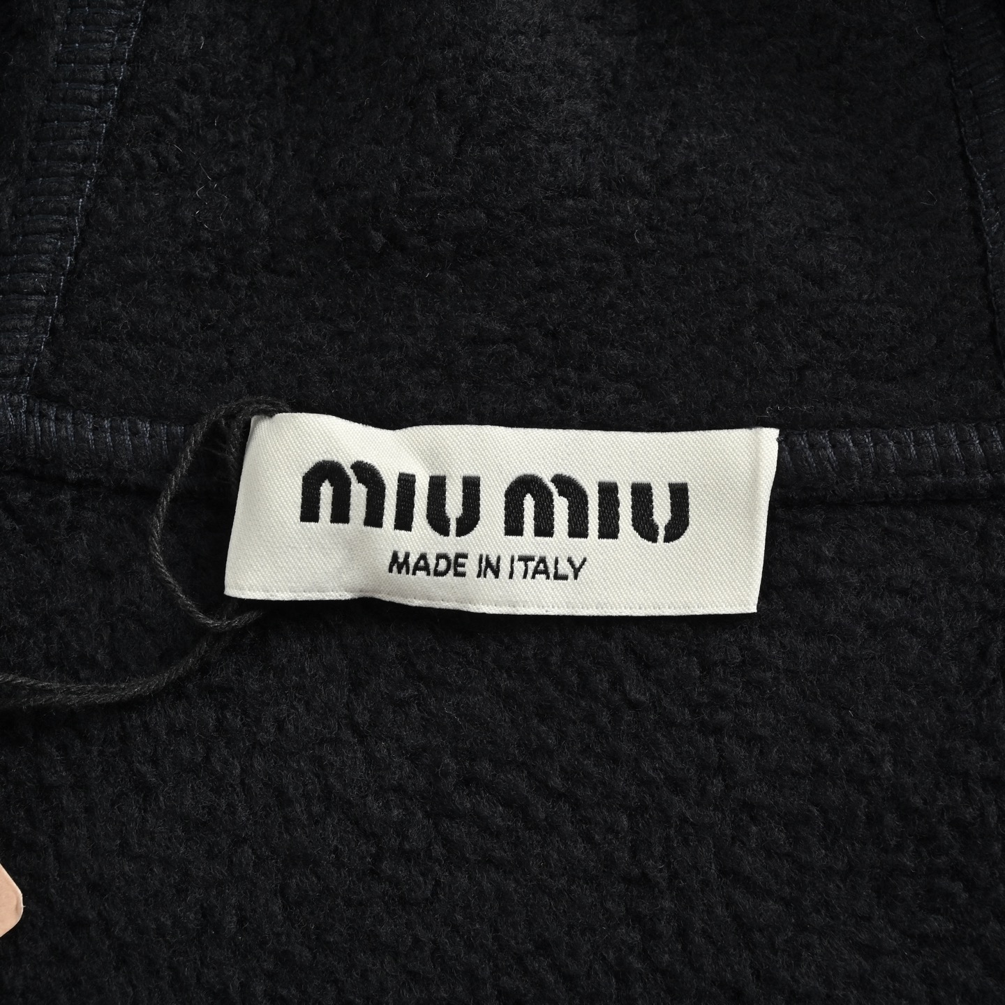 Miu Miu 25Fw Miu小标摇粒绒连帽外套-Chinese UA Cheap High Quatity Brand Clothes Bags handbags Sneakers wholesale wholesaler seller from China Factory suppliers Fashion Clothing Shoes best Quality Beautiful Price Miu Miu 25Fw Miu小标摇粒绒连帽外套