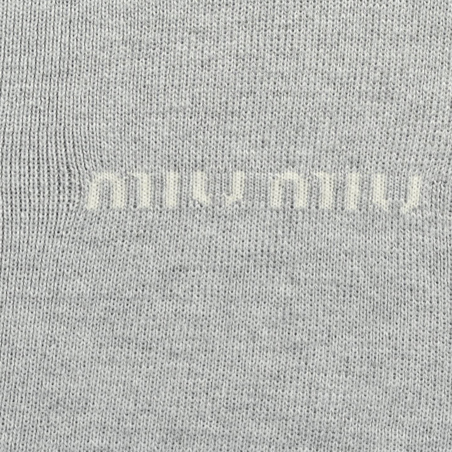 Miu Miu 25Fw Miu小标灰色圆领毛衣-Chinese UA Cheap High Quatity Brand Clothes Bags handbags Sneakers wholesale wholesaler seller from China Factory suppliers Fashion Clothing Shoes best Quality Beautiful Price Miu Miu 25Fw Miu小标灰色圆领毛衣