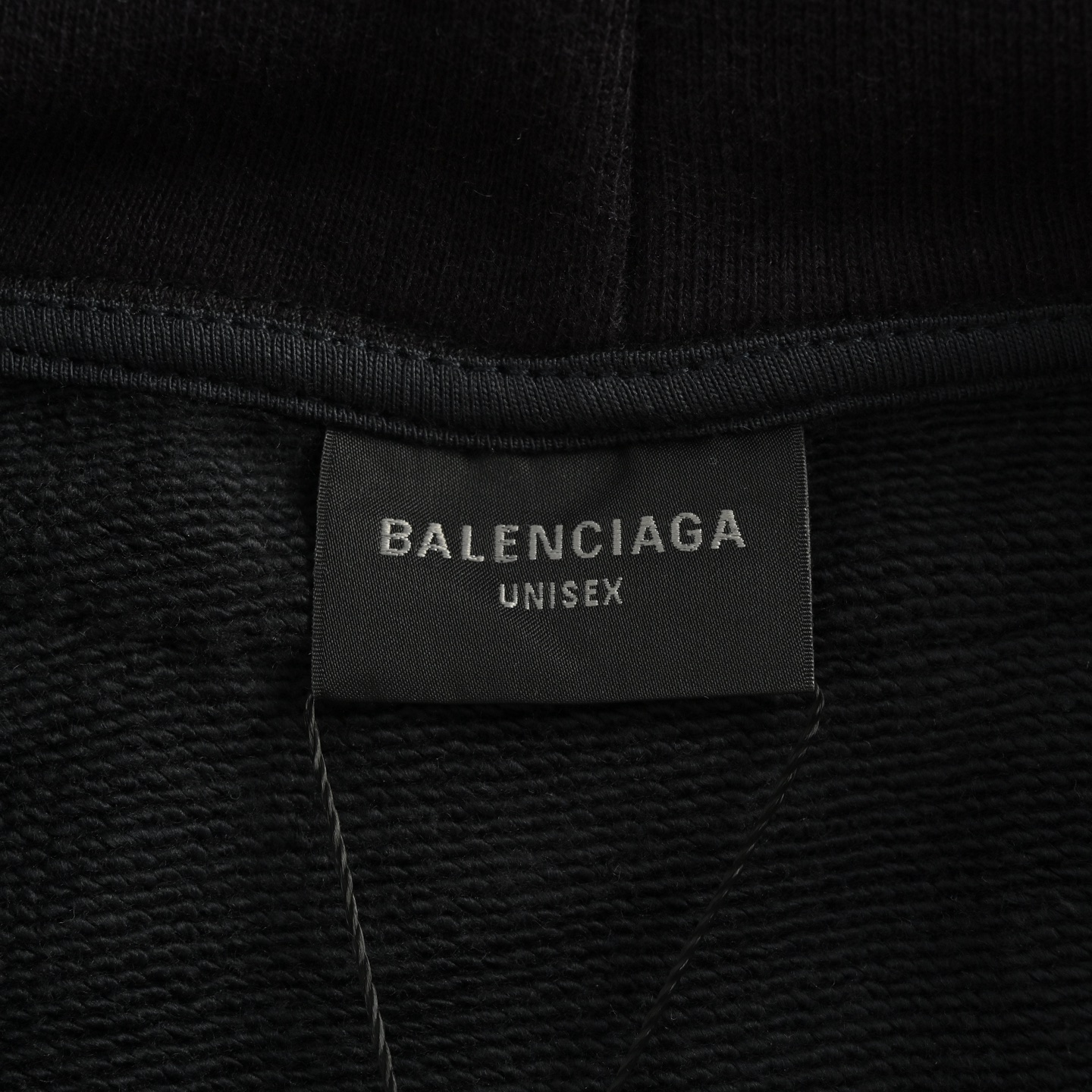 Balenciaga/巴黎世家 25Fw 手臂巴黎小标假两件连帽毛衣-Chinese UA Cheap High Quatity Brand Clothes Bags handbags Sneakers wholesale wholesaler seller from China Factory suppliers Fashion Clothing Shoes best Quality Beautiful Price Balenciaga/巴黎世家 25Fw 手臂巴黎小标假两件连帽毛衣