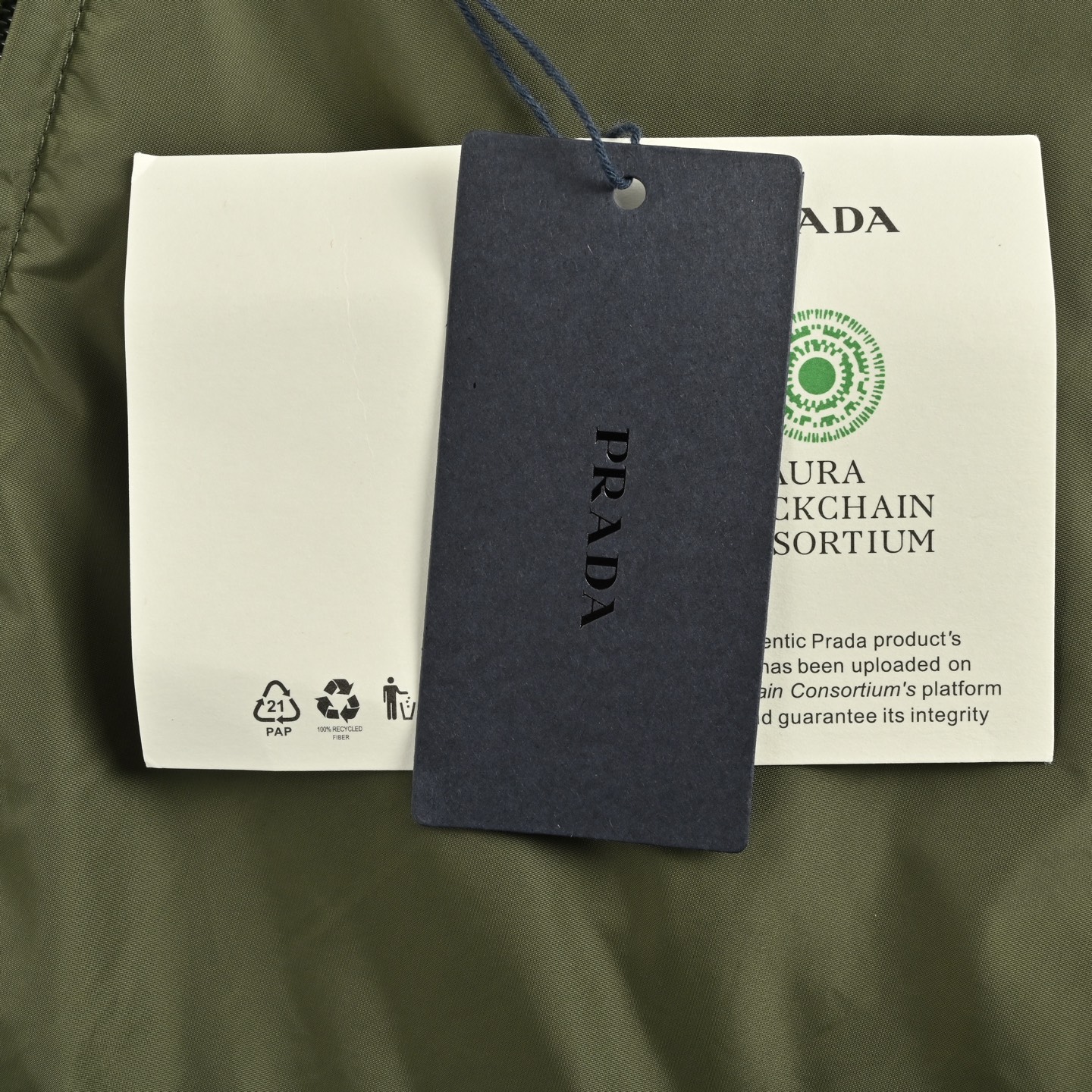 Prada/普拉达 25Fw 拉链袖袋三角标夹克外套-Chinese UA Cheap High Quatity Brand Clothes Bags handbags Sneakers wholesale wholesaler seller from China Factory suppliers Fashion Clothing Shoes best Quality Beautiful Price Prada/普拉达 25Fw 拉链袖袋三角标夹克外套
