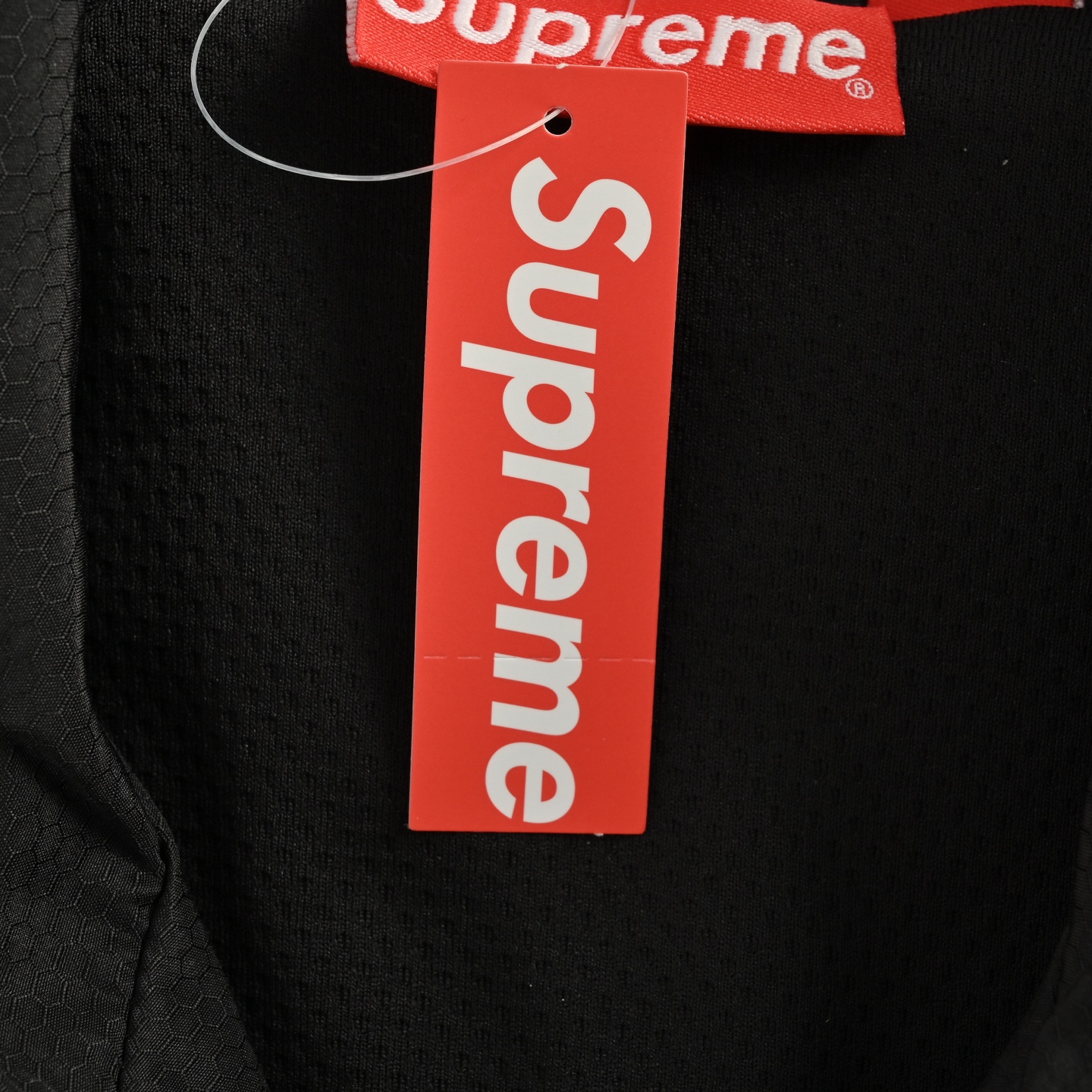 Supreme 25Fw 刺绣徽标半拉链反光条夹克外套