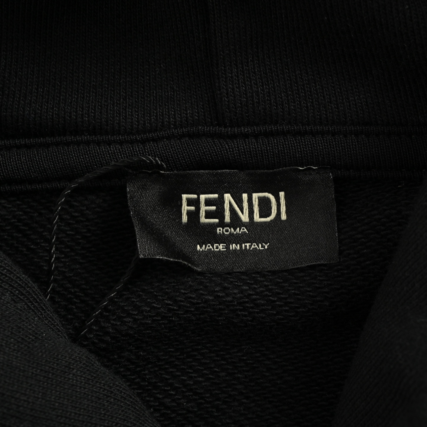 Fendi/芬迪 25Fw 暗纹双F立体压花圆领卫衣 Fendi/芬迪 25Fw 暗纹双F立体压花圆领卫衣