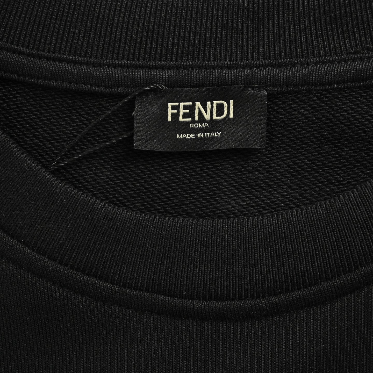 Fendi/芬迪 25Fw 暗纹双F立体压花圆领卫衣 Fendi/芬迪 25Fw 暗纹双F立体压花圆领卫衣