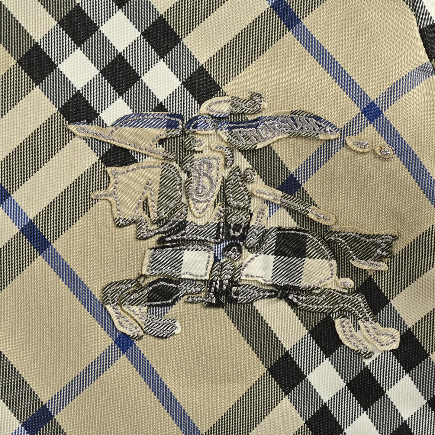 Burberry/巴宝莉 25Fw 战马刺绣格纹连帽冲锋衣外套 Burberry/巴宝莉 25Fw 战马刺绣格纹连帽冲锋衣外套
