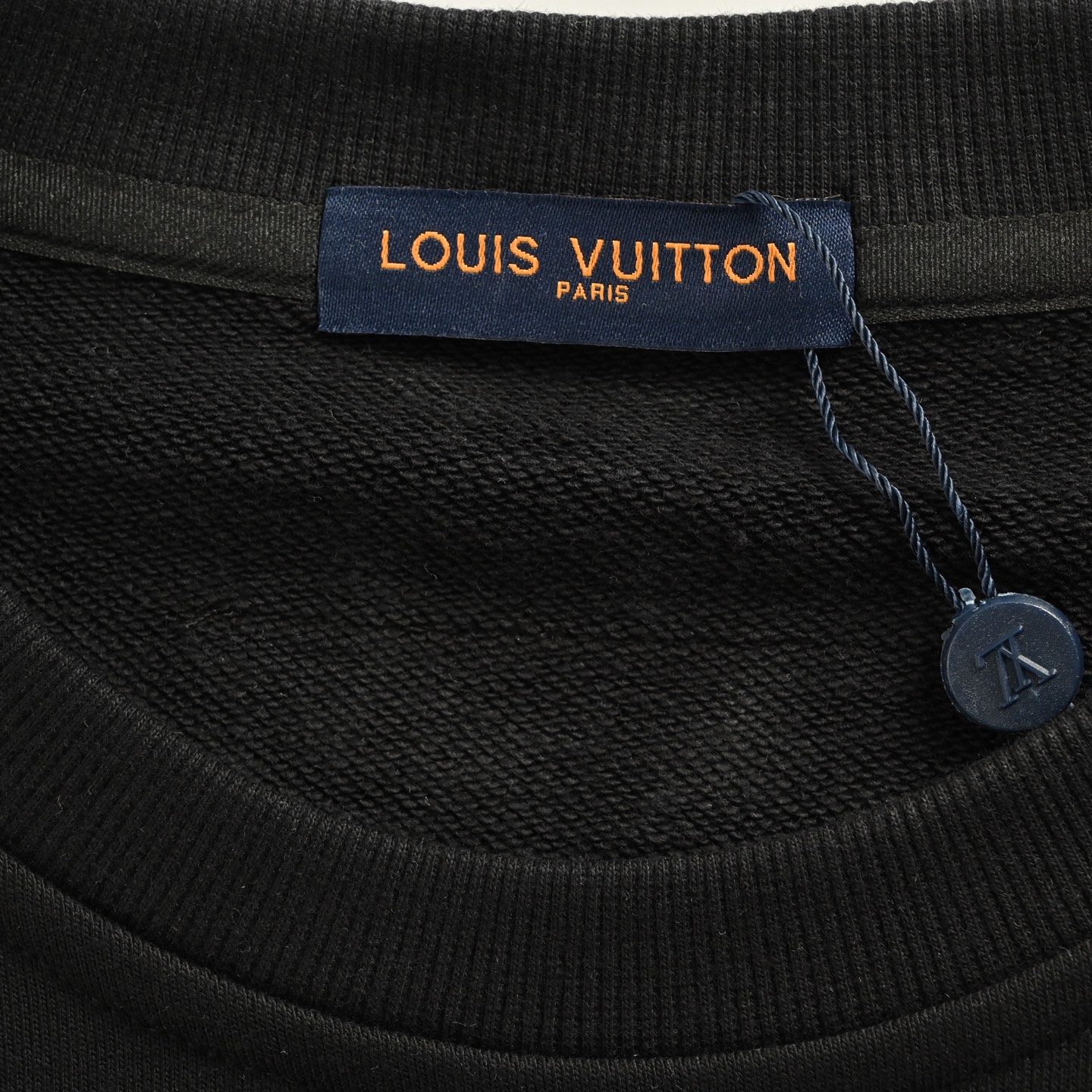 Louis Vuitton/路易威登 25Fw 菲董硅胶字母圆领卫衣-Chinese UA Cheap High Quatity Brand Clothes Bags handbags Sneakers wholesale wholesaler seller from China Factory suppliers Fashion Clothing Shoes best Quality Beautiful Price Louis Vuitton/路易威登 25Fw 菲董硅胶字母圆领卫衣