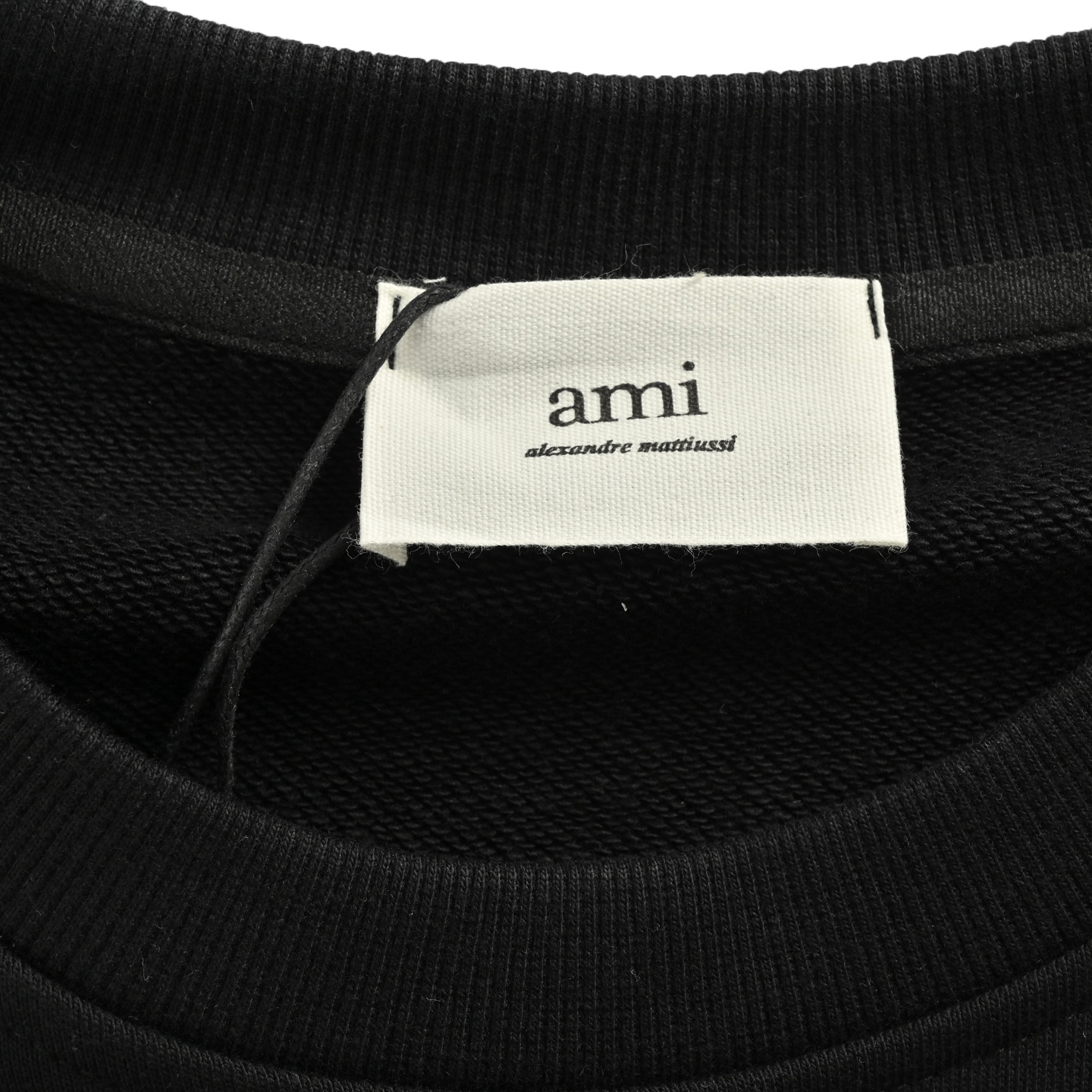 Ami Paris 25Fw 镂空字母印花圆领卫衣 Ami Paris 25Fw 镂空字母印花圆领卫衣