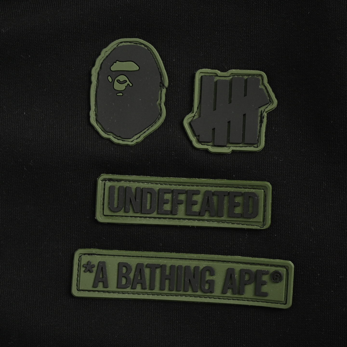 Bape 25Fw 迷彩拼接鲨鱼头多标拉链外套 Bape 25Fw 迷彩拼接鲨鱼头多标拉链外套