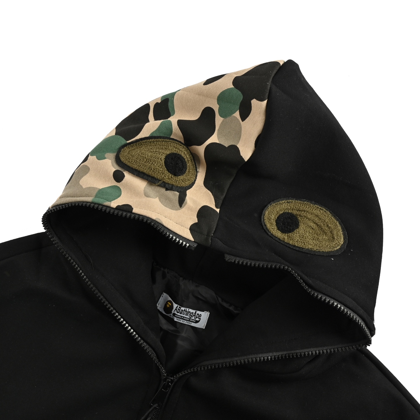 Bape 25Fw 迷彩拼接鲨鱼头多标拉链外套 Bape 25Fw 迷彩拼接鲨鱼头多标拉链外套