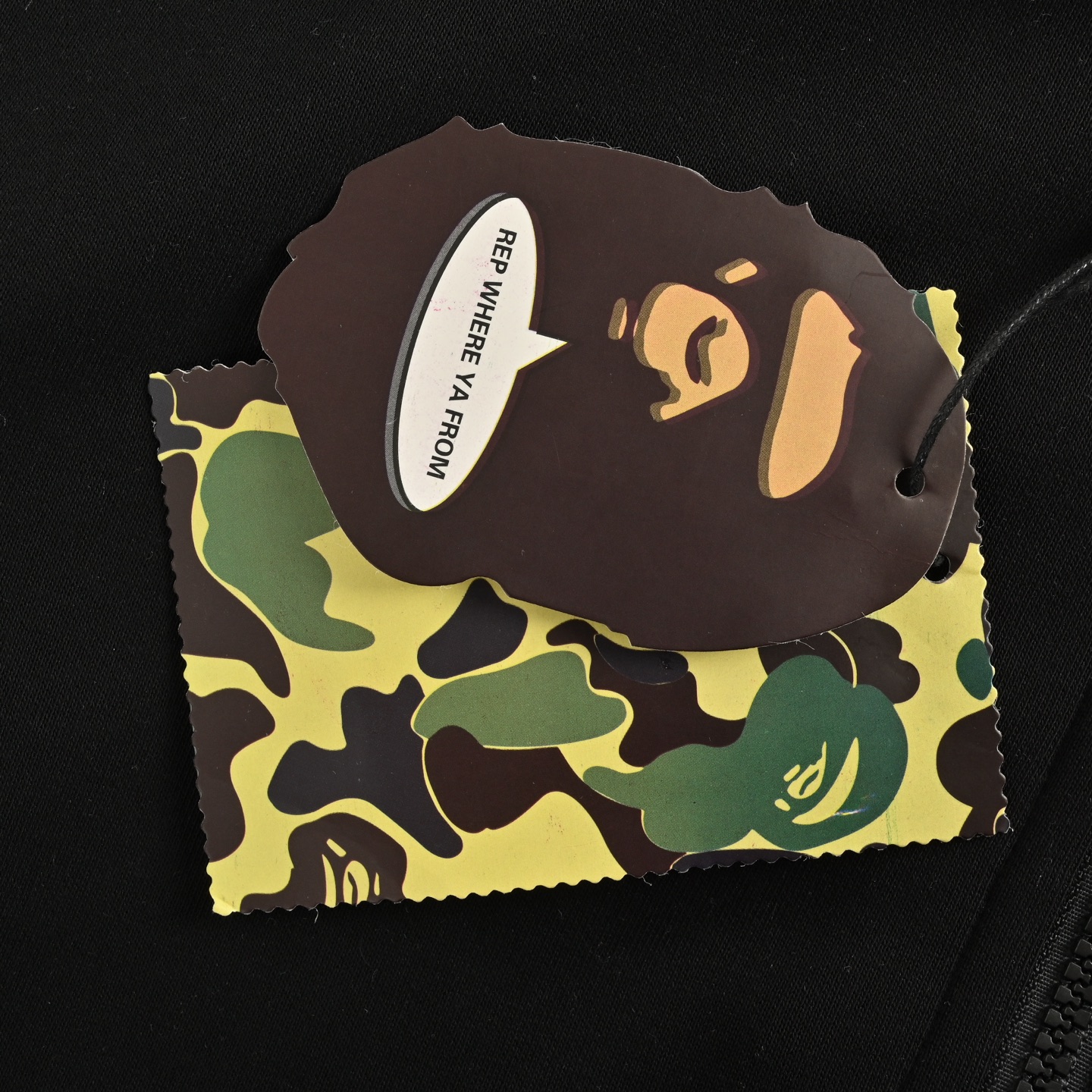 Bape 25Fw 迷彩拼接鲨鱼头多标拉链外套 Bape 25Fw 迷彩拼接鲨鱼头多标拉链外套