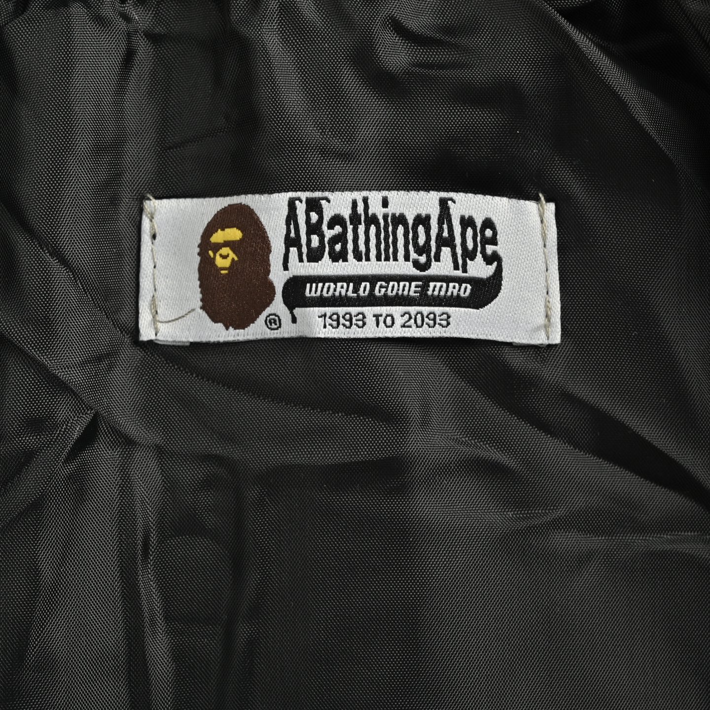 Bape 25Fw 迷彩拼接鲨鱼头多标拉链外套 Bape 25Fw 迷彩拼接鲨鱼头多标拉链外套