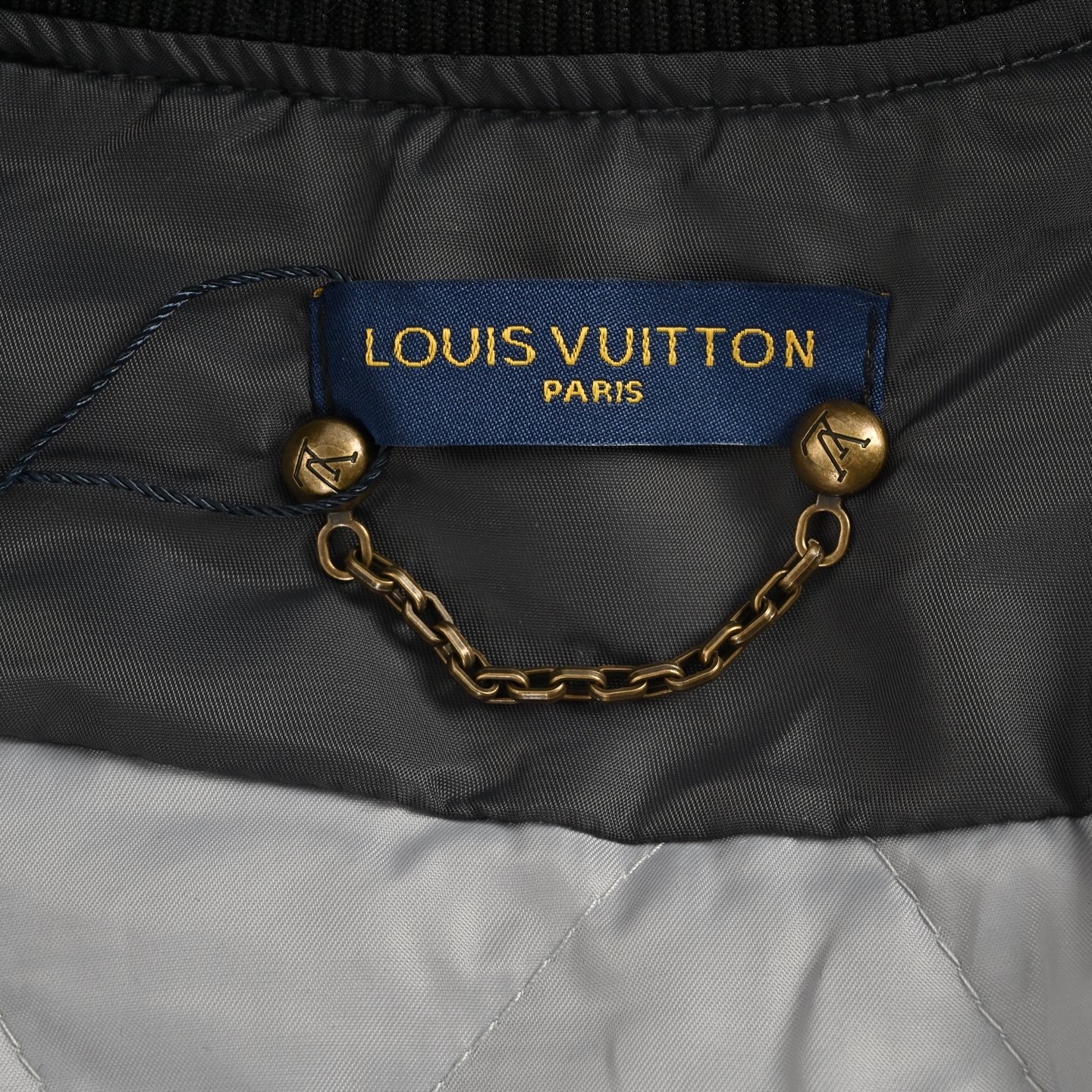 Louis Vuitton/路易威登 25Fw 太阳花拼皮飞行棒球服外套-莆田鞋,莆田鞋货源,高仿鞋,高仿鞋货源,安福档口,莆田高仿鞋,莆田鞋批发,高仿鞋批发,莆田高仿运动鞋,高仿运动鞋,莆田运动鞋 Louis Vuitton/路易威登 25Fw 太阳花拼皮飞行棒球服外套