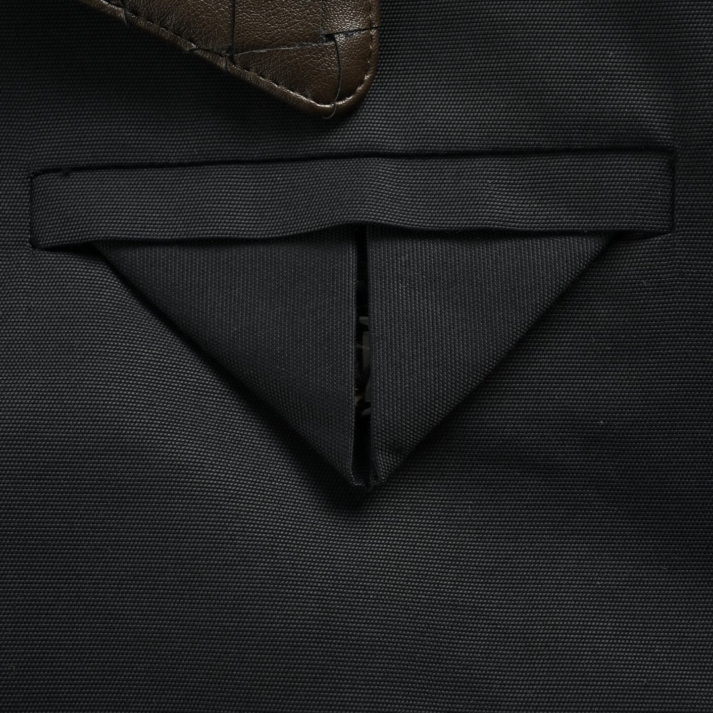 BOTTEGA VENETA/BV 编织皮领夹克外套 BOTTEGA VENETA/BV 编织皮领夹克外套