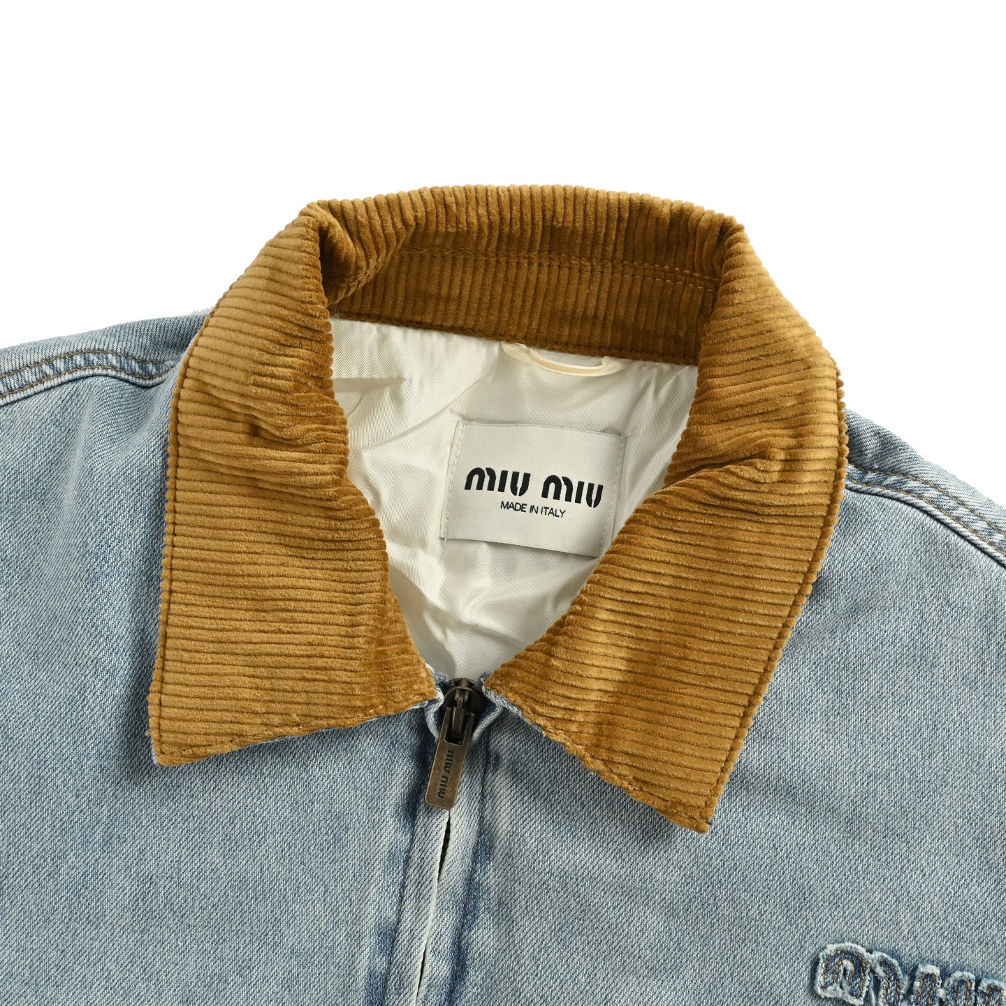 Miu Miu/缪缪 25Fw 口袋刺绣字母徽标牛仔棉服 Miu Miu/缪缪 25Fw 口袋刺绣字母徽标牛仔棉服