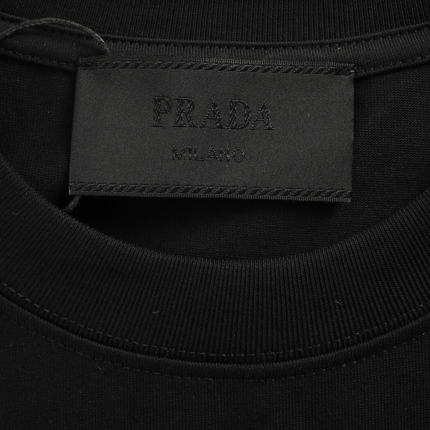 Prada/普拉达 25Fw 胸口三角标长袖T恤 Prada/普拉达 25Fw 胸口三角标长袖T恤