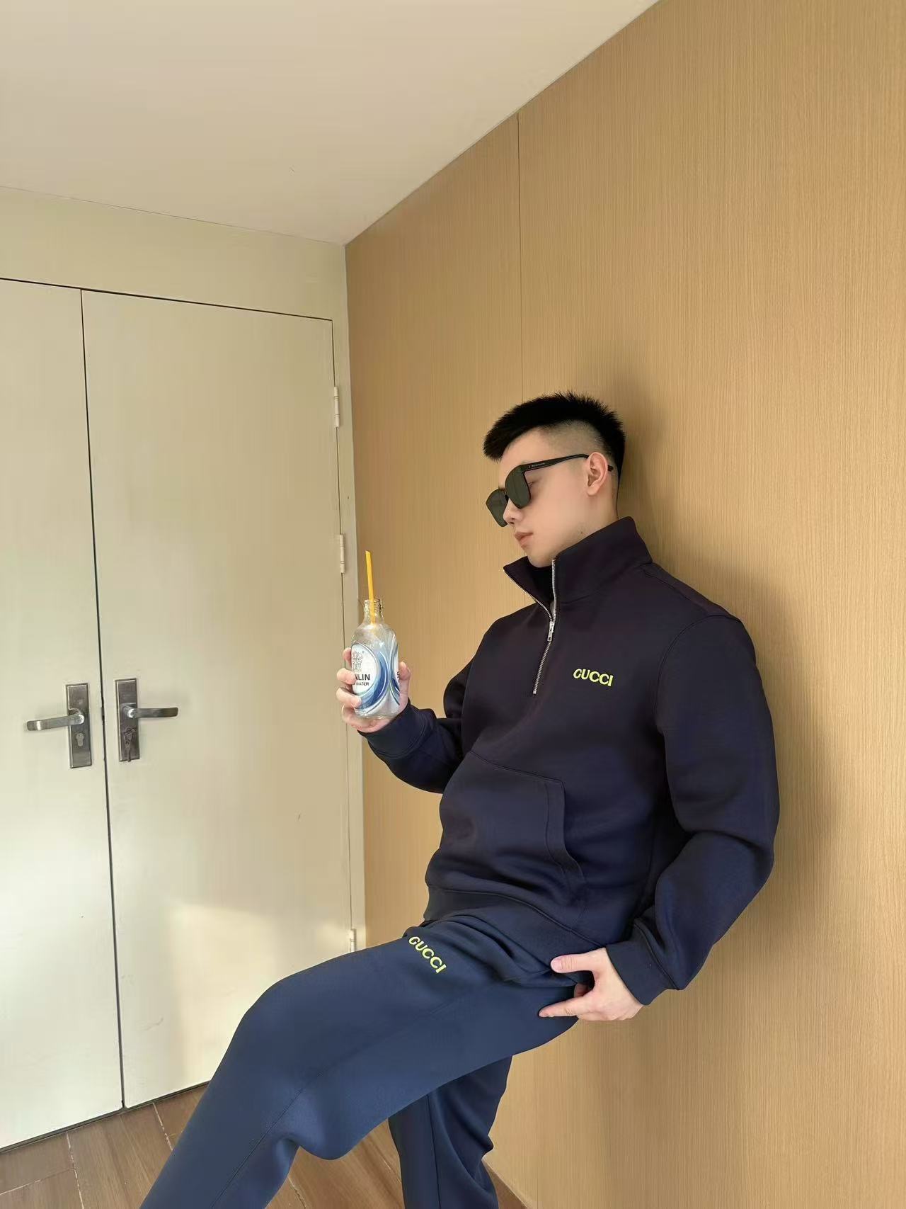 Gucci/古驰 25Fw 刺绣徽标太空棉套装长裤上身效果#