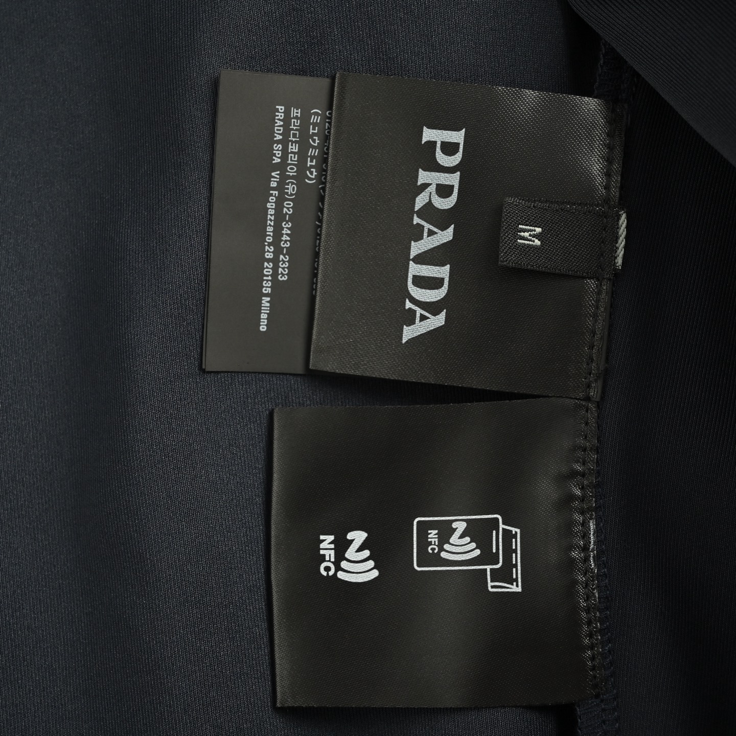 Prada/普拉达 25Fw 三角布标套装夹克外