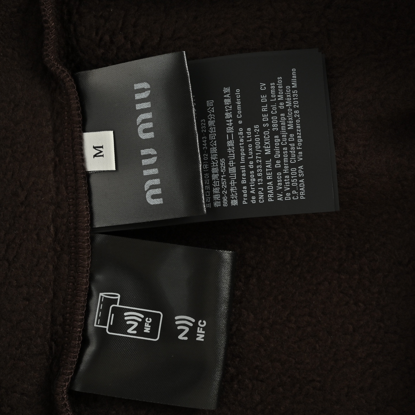 Miu Miu/缪缪 25Fw Miu小标咖色摇粒绒立领外套 Miu Miu/缪缪 25Fw Miu小标咖色摇粒绒立领外套