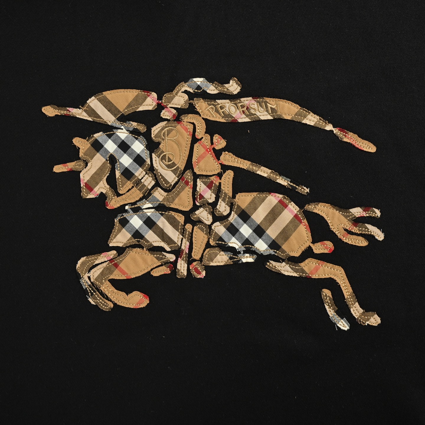 Burberry/巴宝莉 25Fw 格纹战马贴布刺绣连帽卫衣 Burberry/巴宝莉 25Fw 格纹战马贴布刺绣连帽卫衣