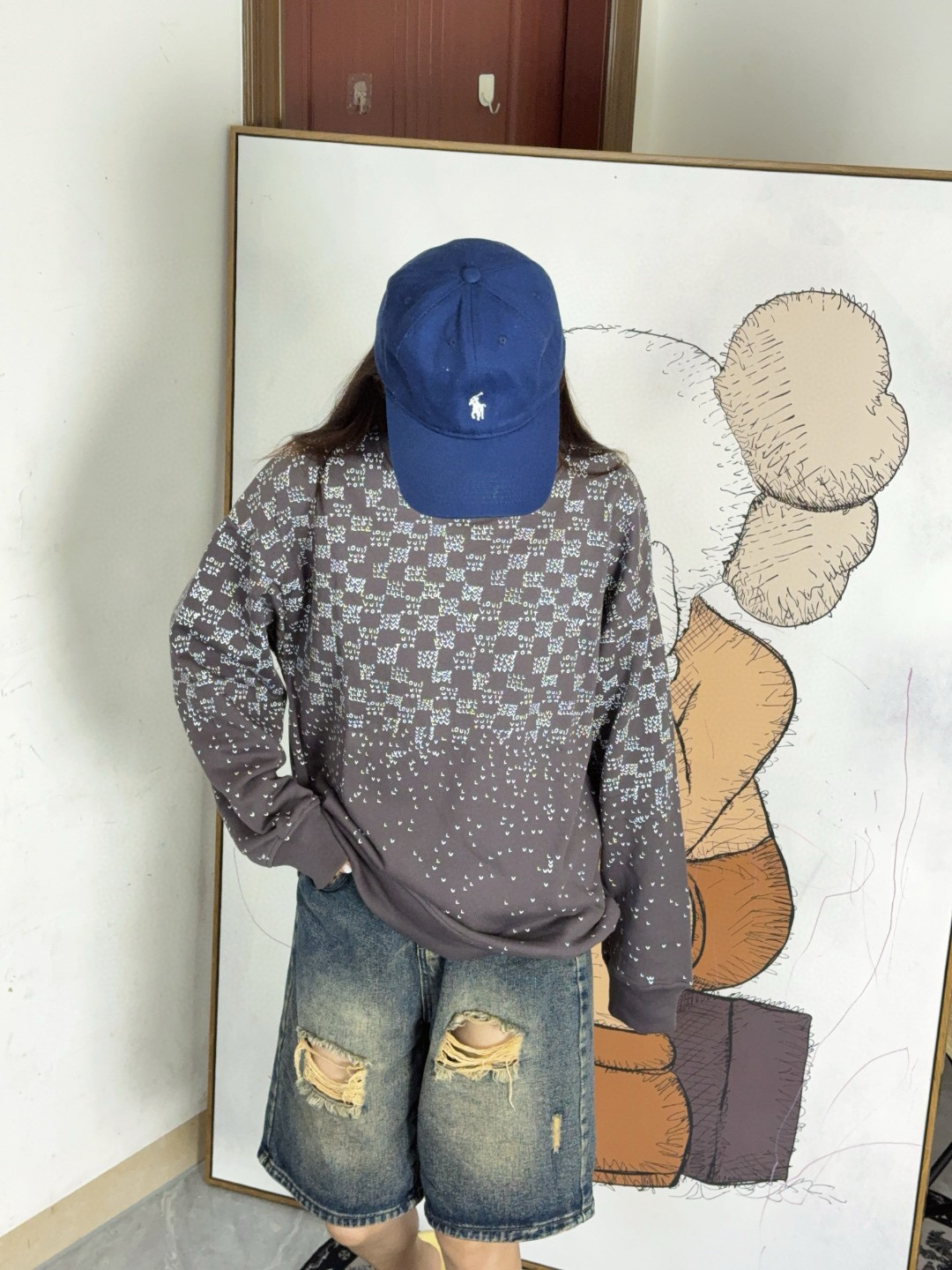 #Louis Vuitton/路易威登 25Fw 渐变小飞机新花圆领卫衣上身效果