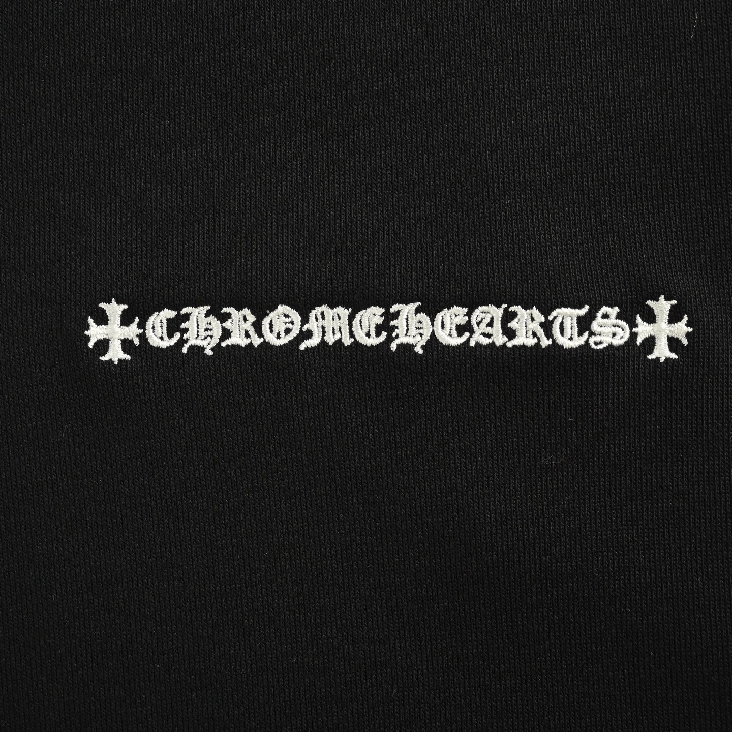 Chrome Hearts/克罗心 25Fw 皮标十字架贴饰刺绣圆领卫衣 Chrome Hearts/克罗心 25Fw 皮标十字架贴饰刺绣圆领卫衣