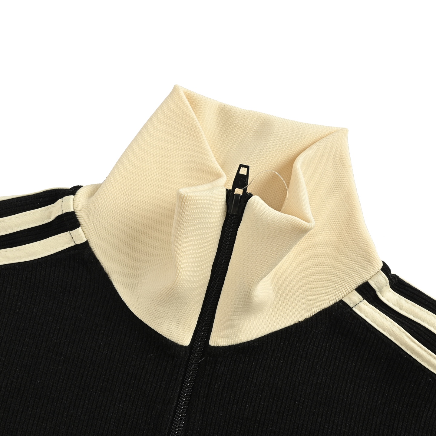 Adidas/阿迪达斯 三叶草刺绣复古立领夹克外套
