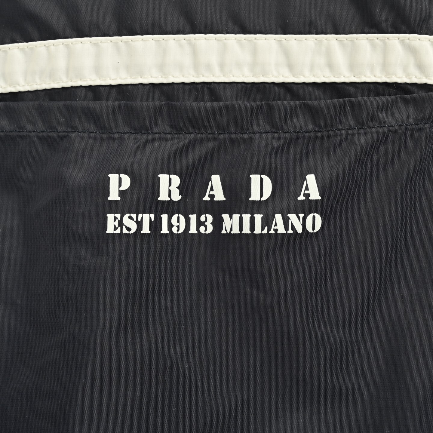 Prada/普拉达 25Fw 徽标印花尼龙夹克外套 Prada/普拉达 25Fw 徽标印花尼龙夹克外套