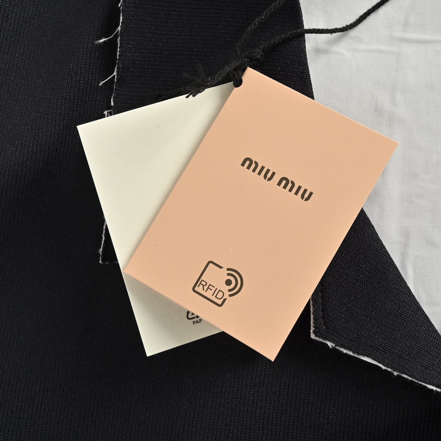 MiuMiu/缪缪 25Fw 假两层翻领针织开衫 MiuMiu/缪缪 25Fw 假两层翻领针织开衫