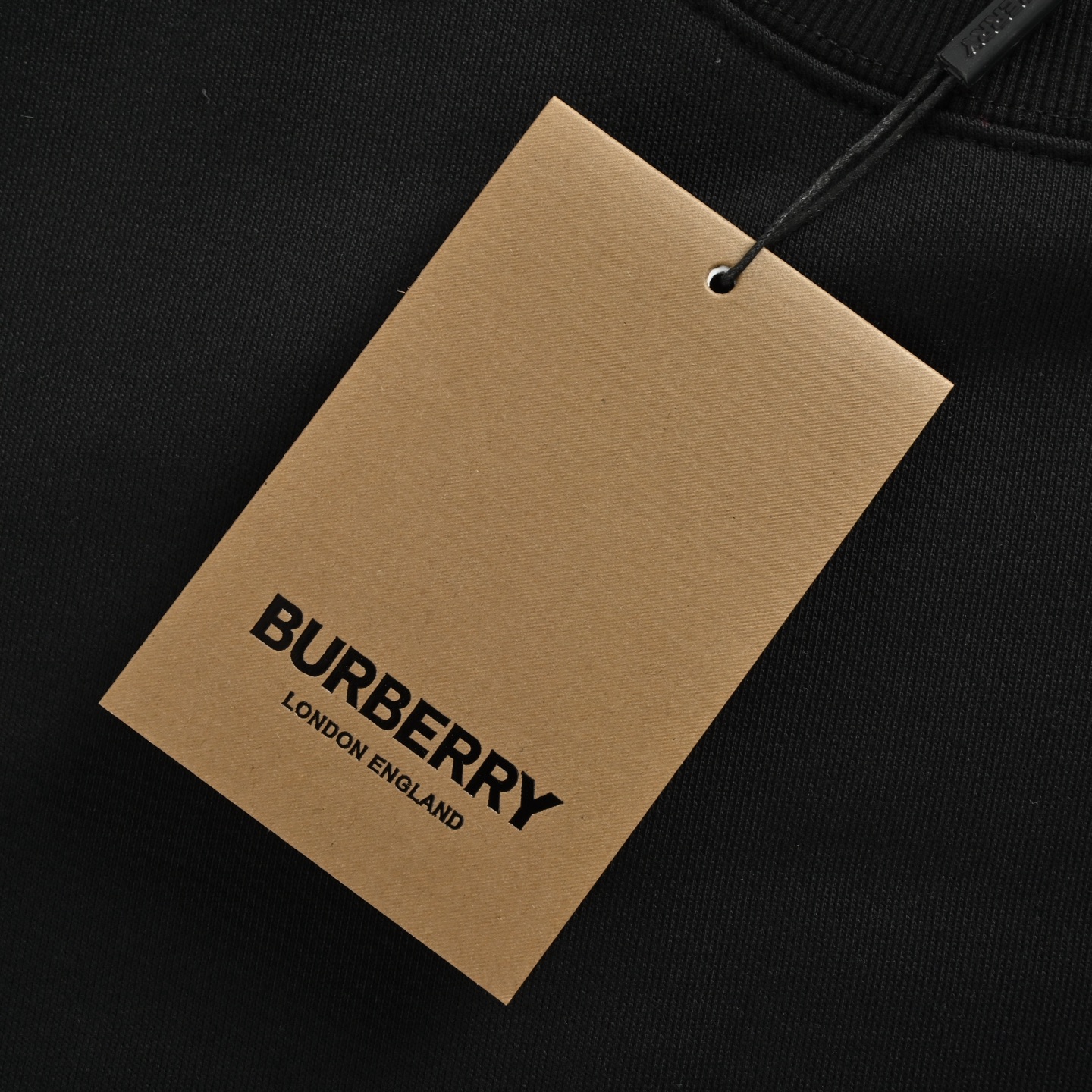 Burberry/巴宝莉 25Fw 后背橡树叶刺绣战马圆领卫衣 Burberry/巴宝莉 25Fw 后背橡树叶刺绣战马圆领卫衣
