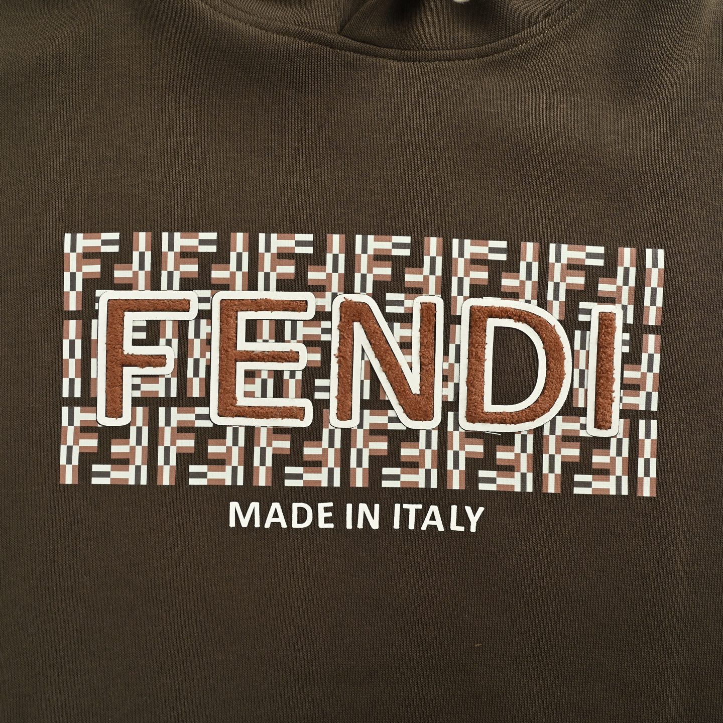 Fendi/芬迪 25Fw FF毛巾绣字母贴布连帽卫衣 芬迪新款连帽卫衣卫衣 Fendi/芬迪 25Fw FF毛巾绣字母贴布连帽卫衣 芬迪新款连帽卫衣卫衣