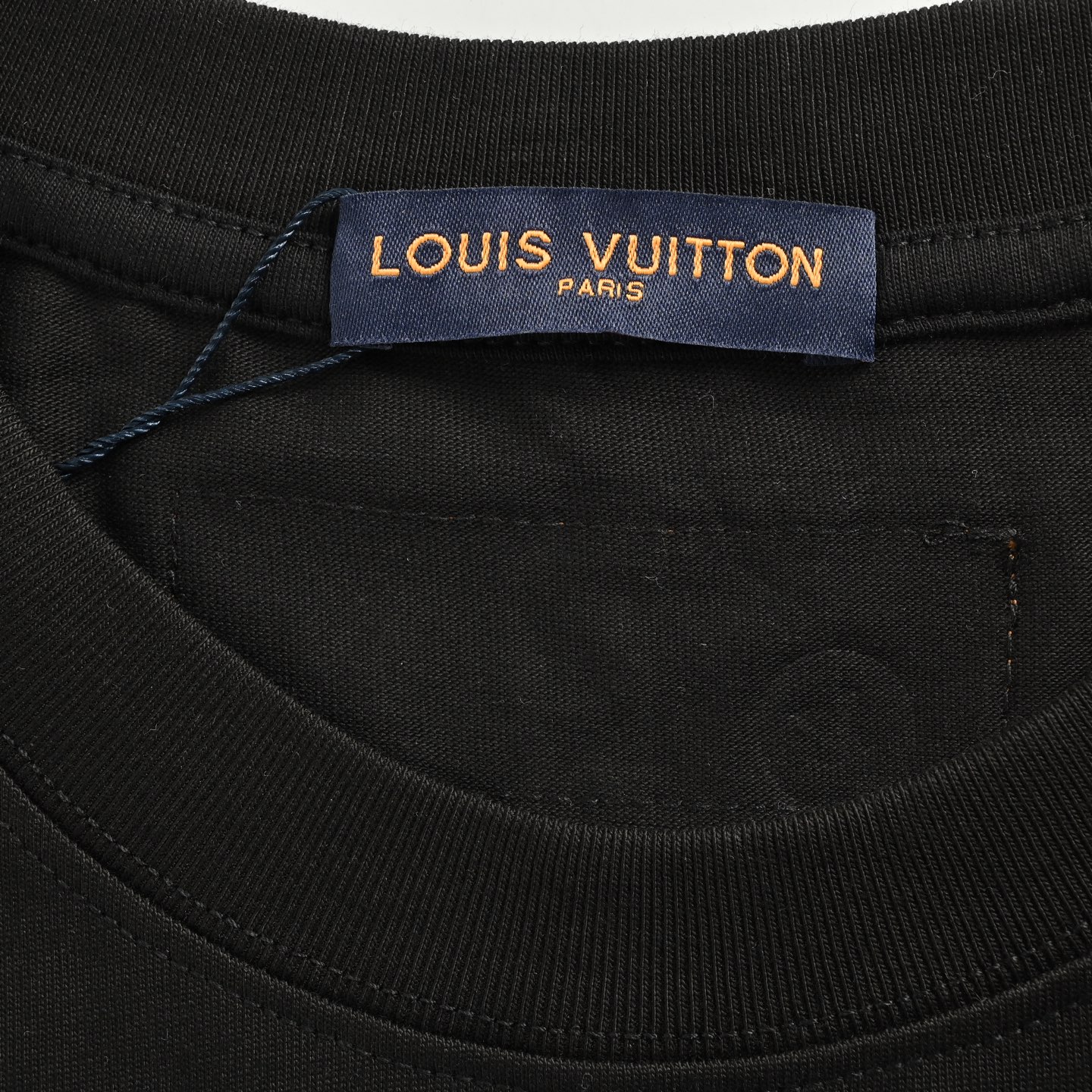 Louis Vuitton/路易威登 25Fw 下摆四叶草泼墨印花长袖 Louis Vuitton/路易威登 25Fw 下摆四叶草泼墨印花长袖