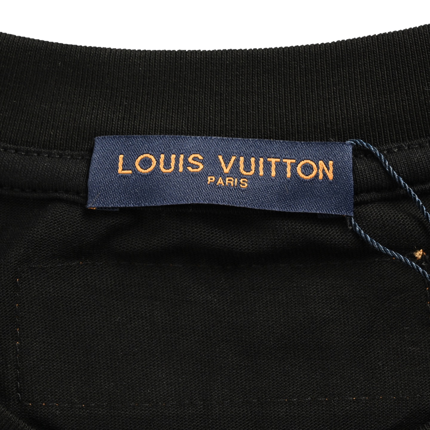 Louis Vuitton/路易威登 25Fw 彩色老花logo刺绣长袖T恤 Louis Vuitton/路易威登 25Fw 彩色老花logo刺绣长袖T恤