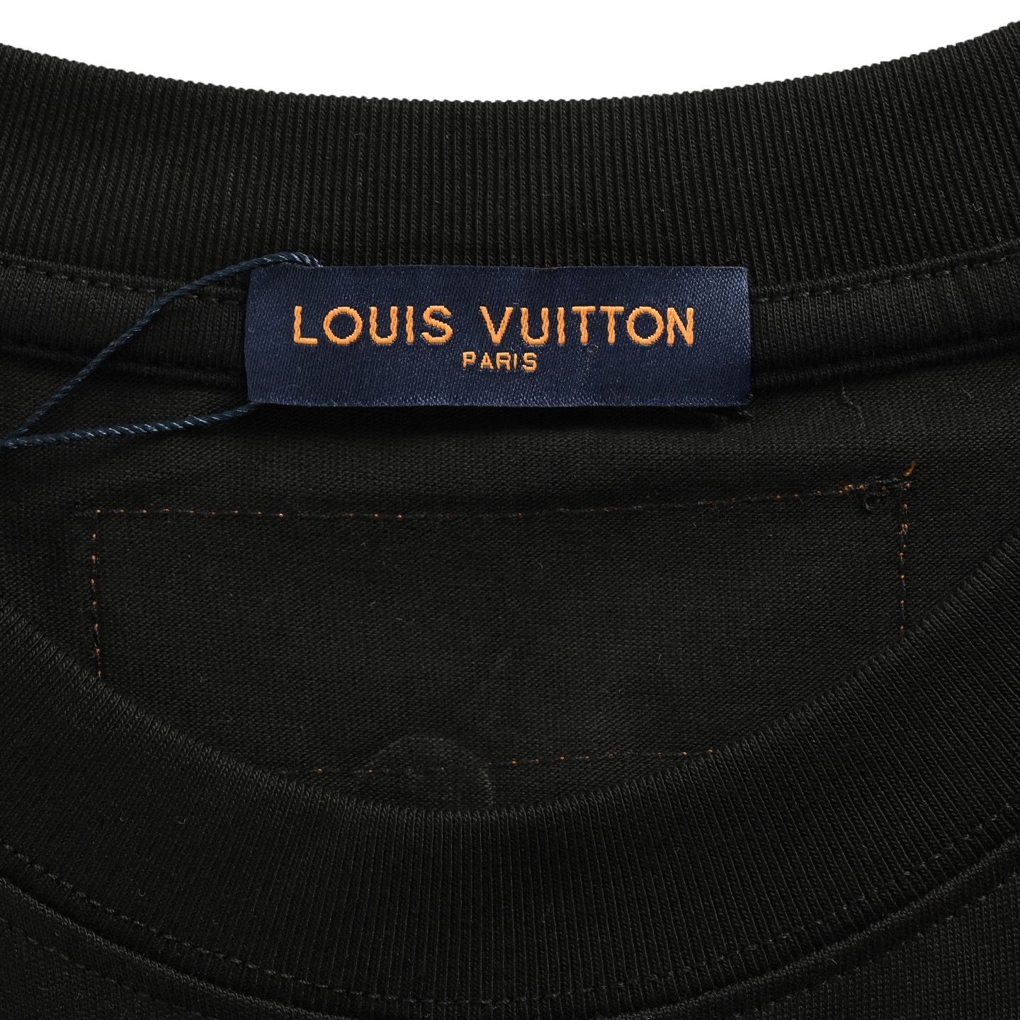 Louis Vuitton/路易威登 25Fw 彩色渐变logo牙刷袖长袖T恤 Louis Vuitton/路易威登 25Fw 彩色渐变logo牙刷袖长袖T恤